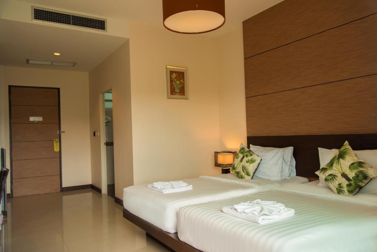 Jula Place Hotel *