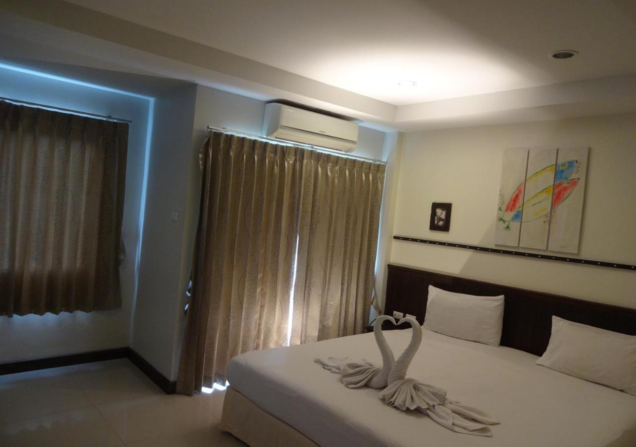 Hotel At