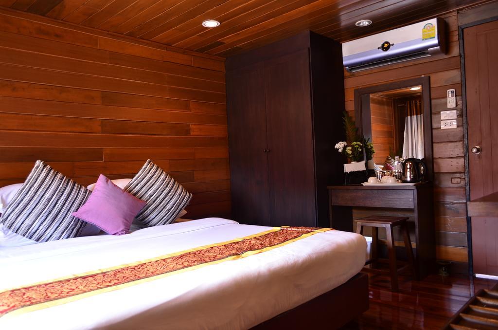 Resort Phuket Siray Hut 2*