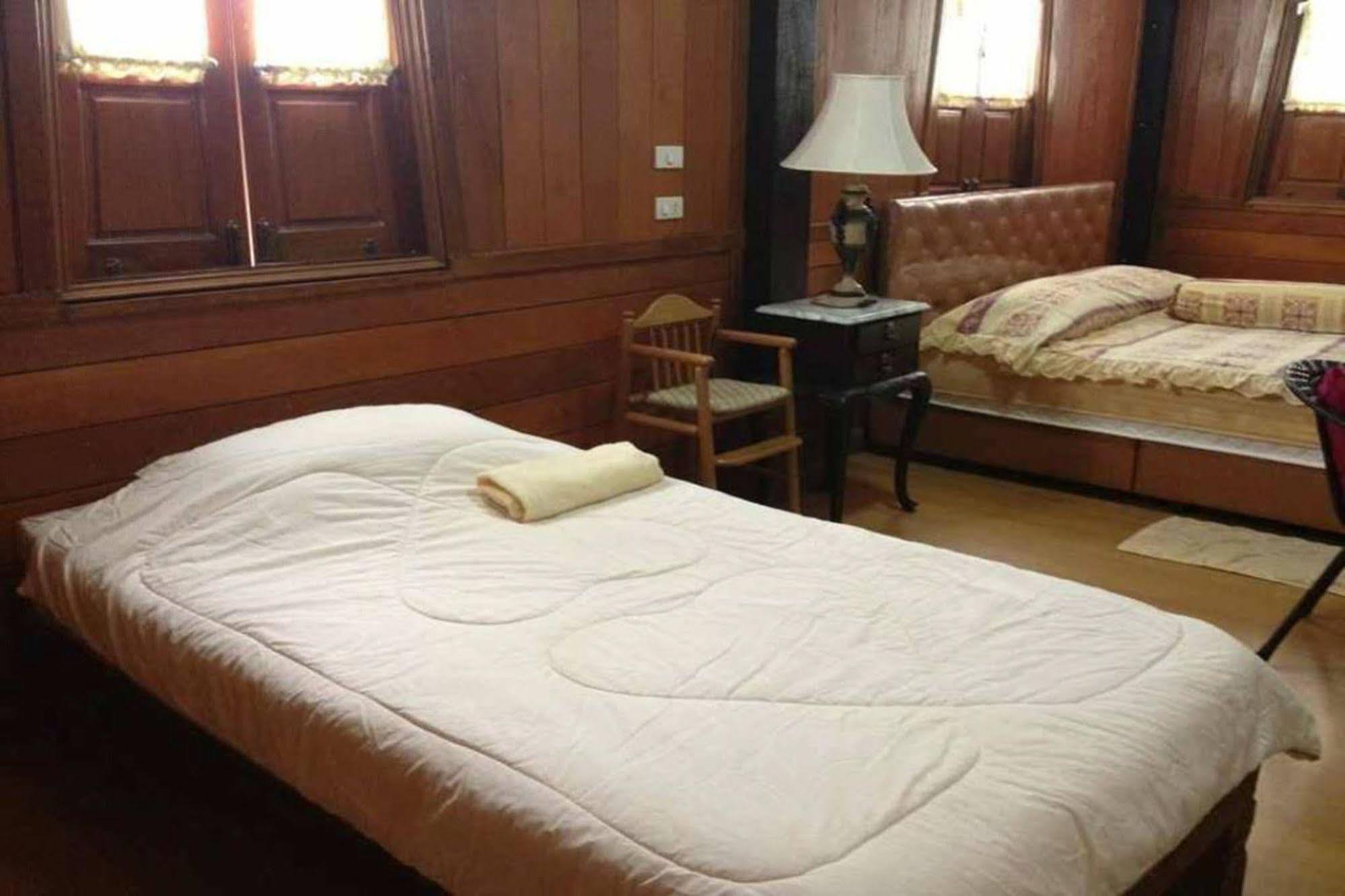 Beau And Blonde House Hotel