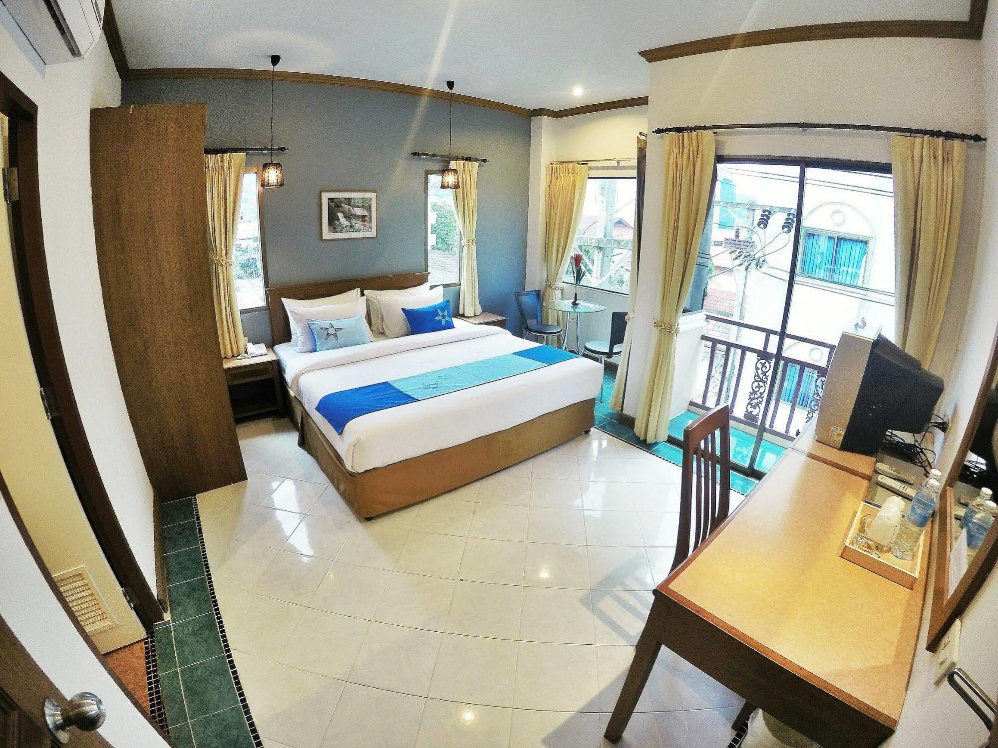 Sea Front - 3*