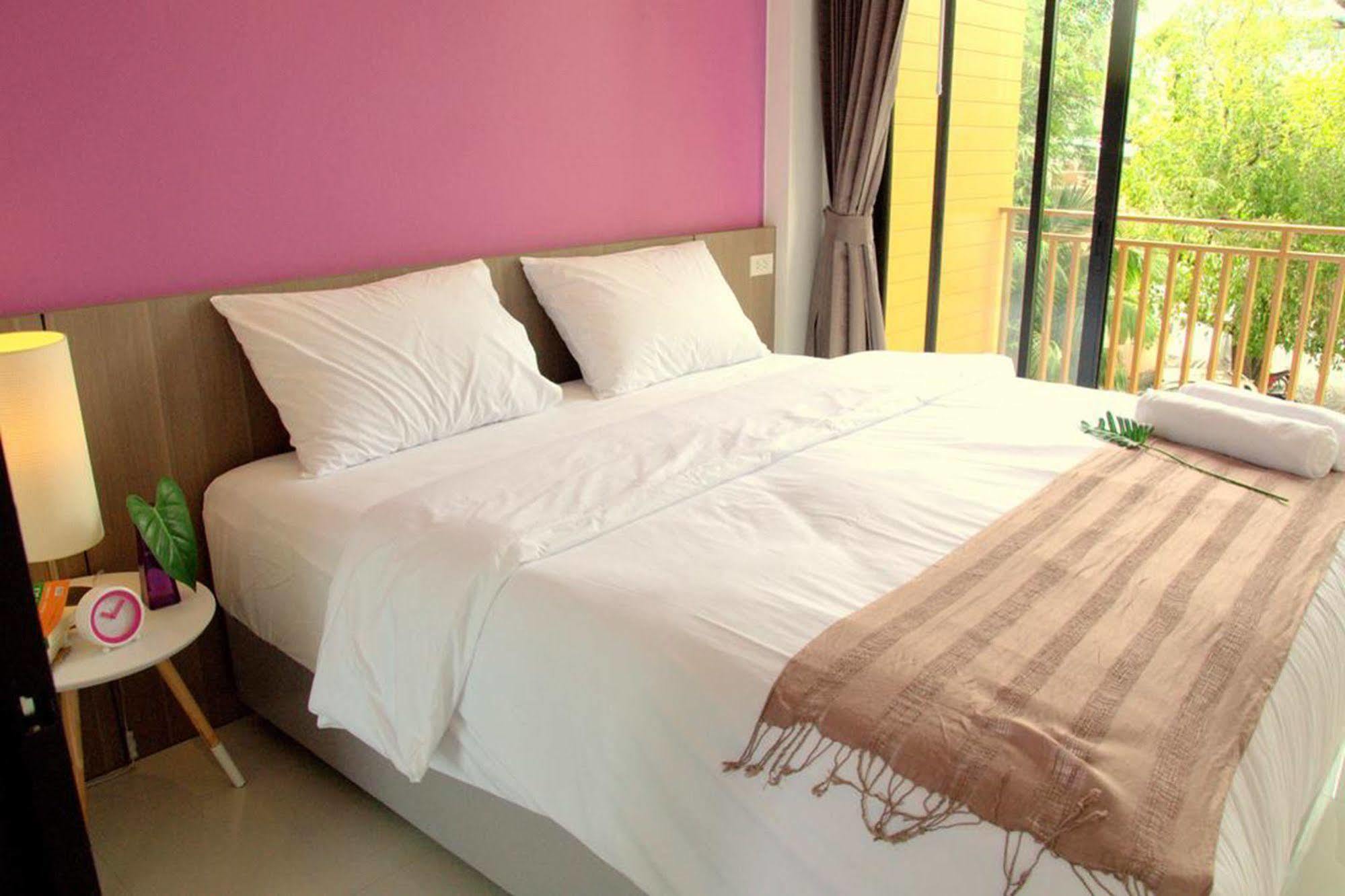 Dusit Naka Place Apartment *