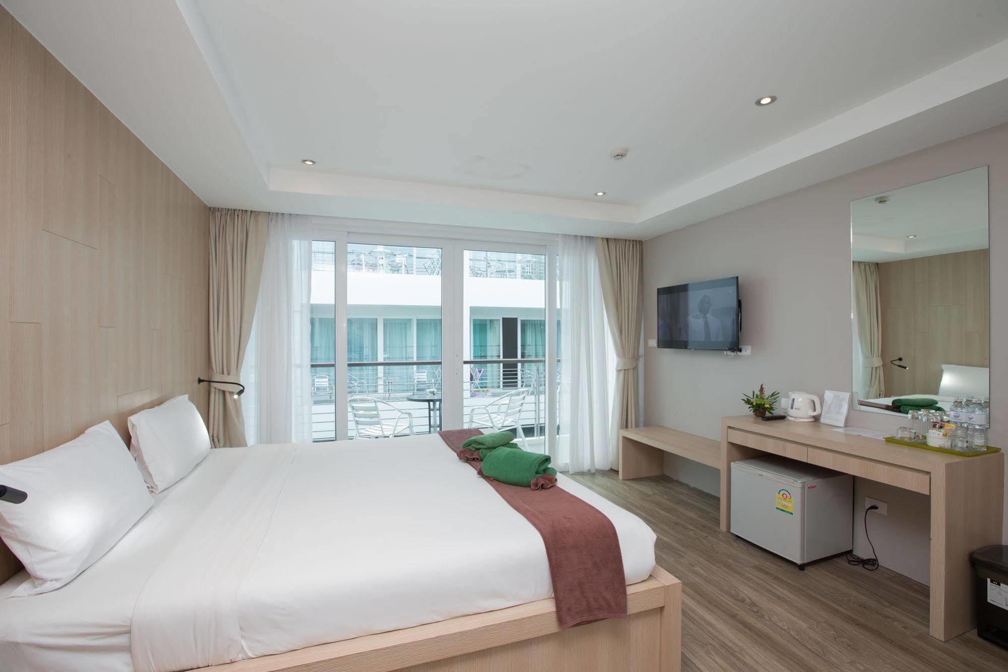 Resort The Palms, - Sha Extra