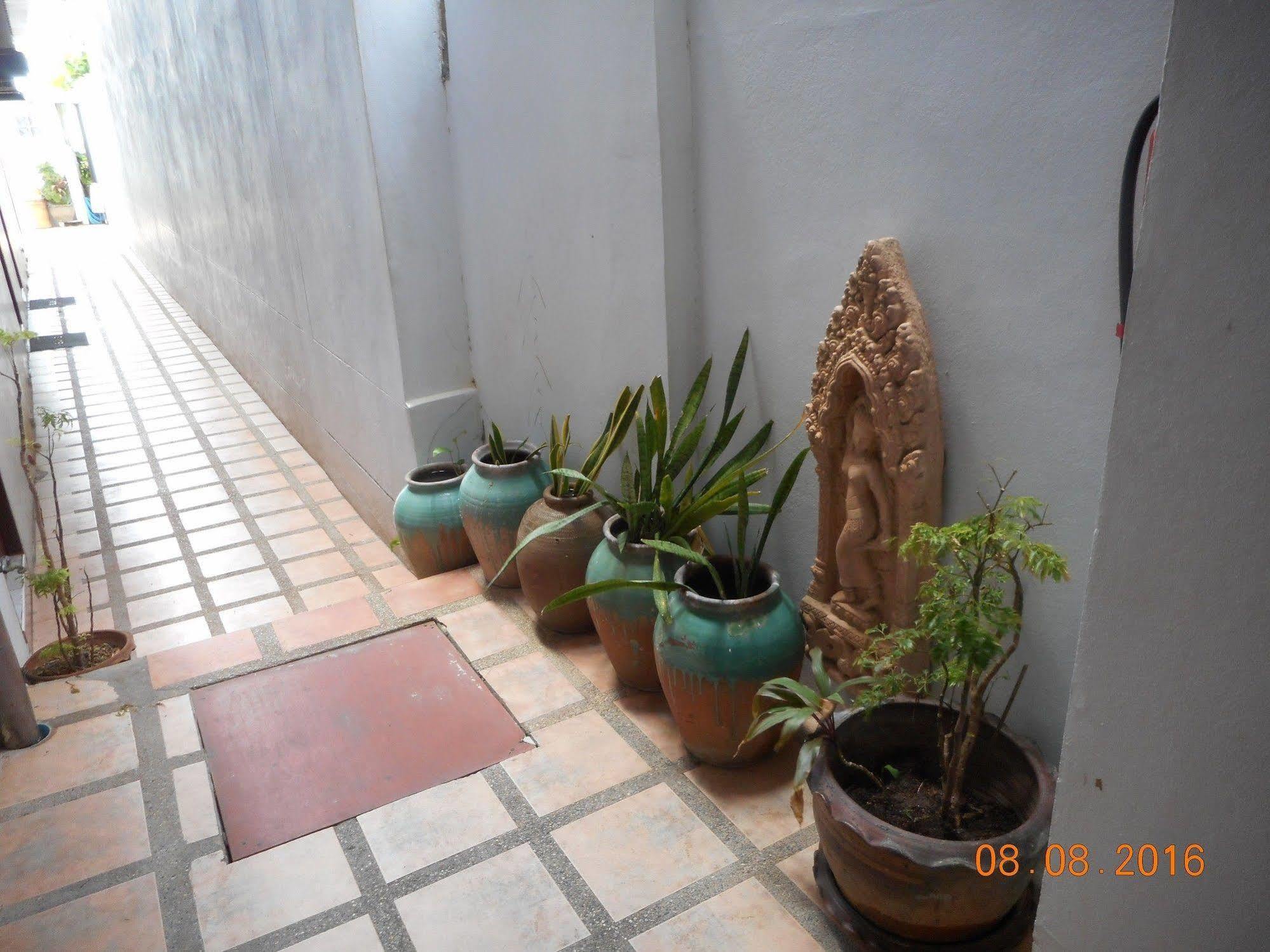 Resort Dreams Kamala Beach