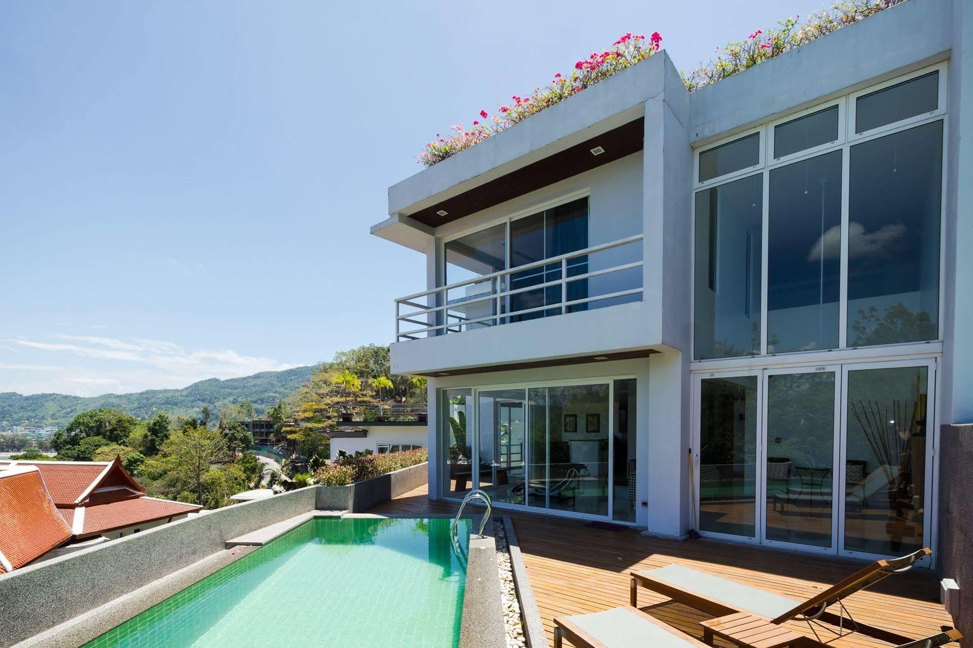 Jirana Patong Hotel