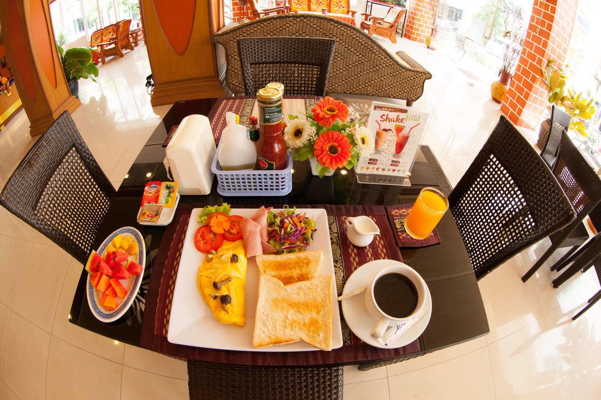 Larn Park Resortel 3* Patong