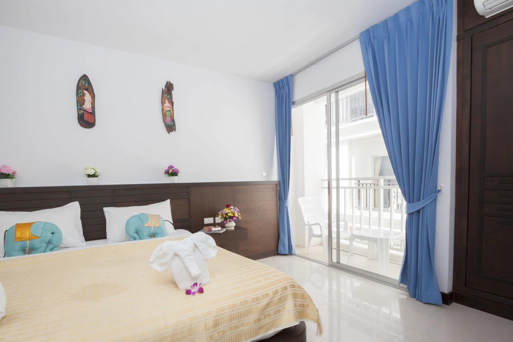 Larn Park Resortel Hotel 3*