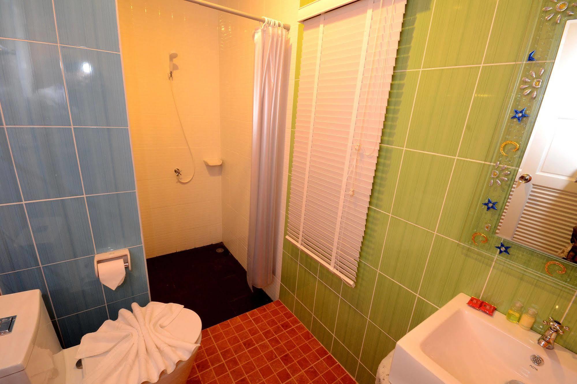 Baansuan Leela Hotel