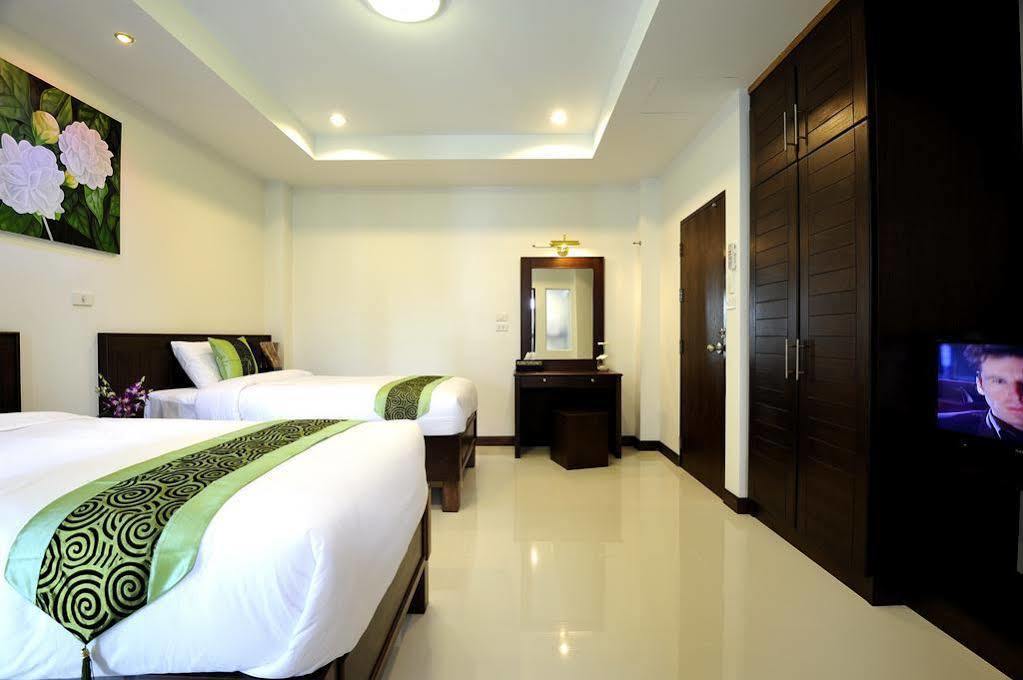Ruen Buathong Boutique