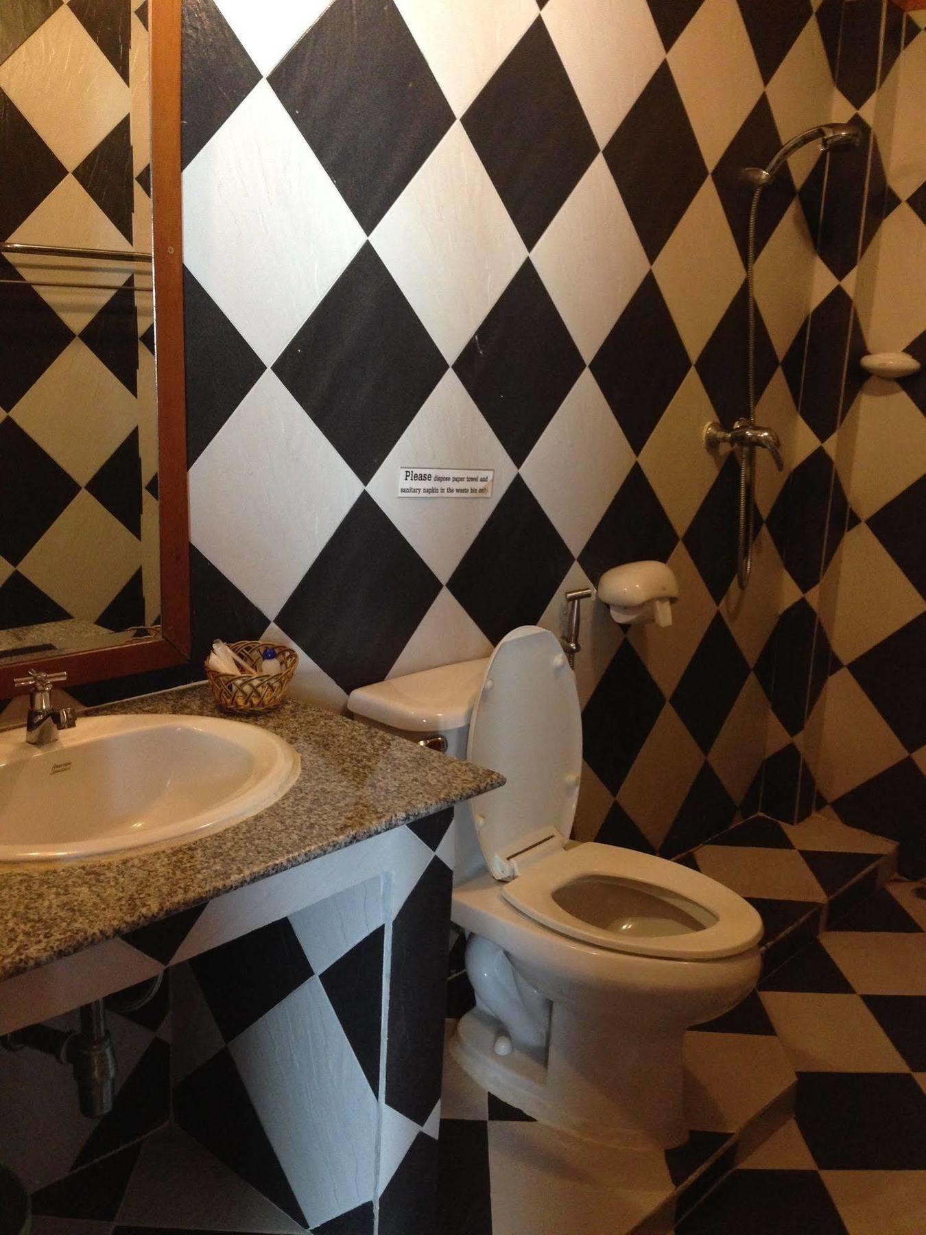 The House Guest house Patong