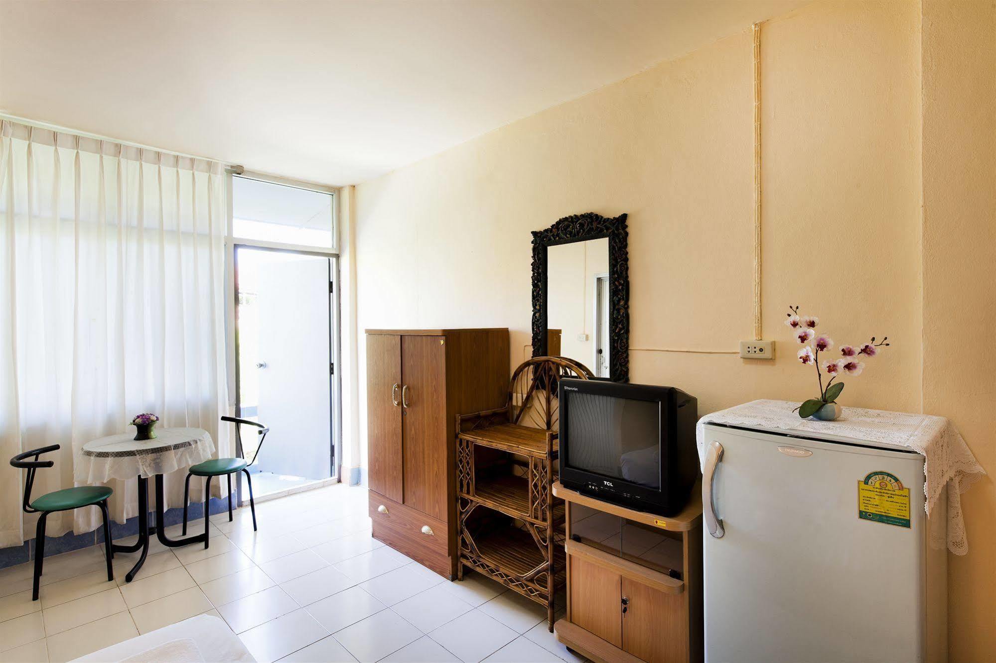 Kangaroo Guest house Karon