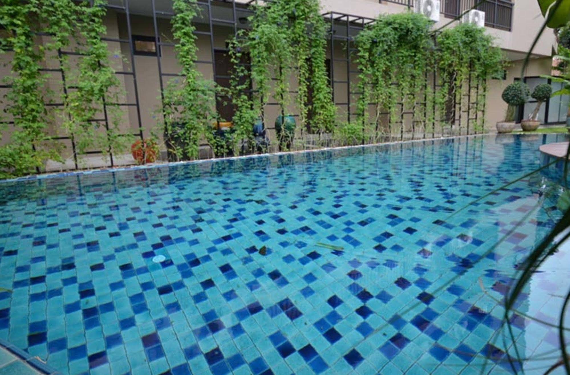 Phuket Botanic Resort 3*
