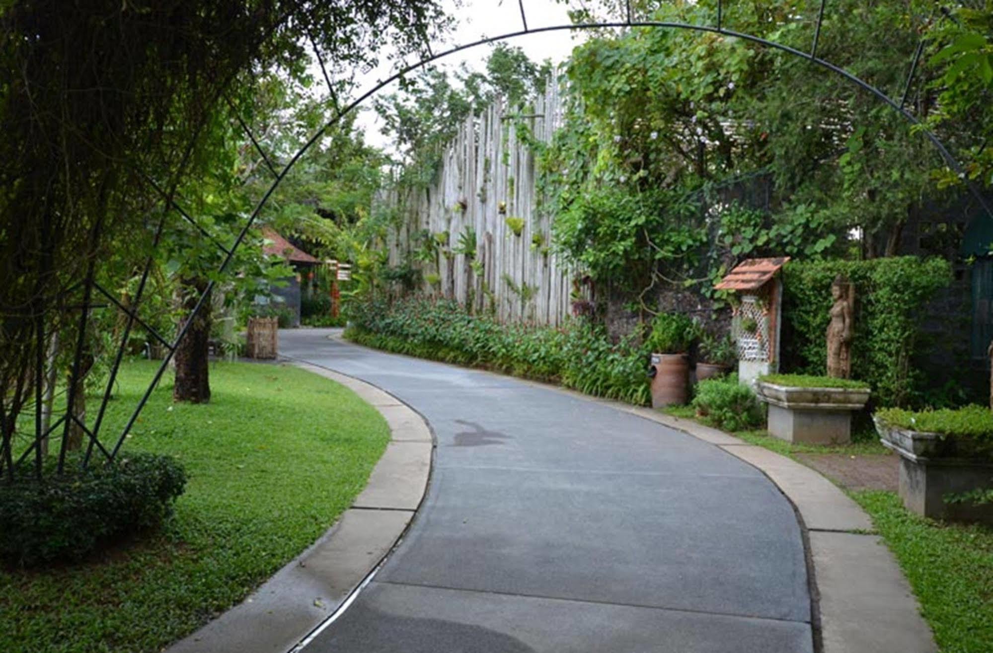 Resort Phuket Botanic 3*