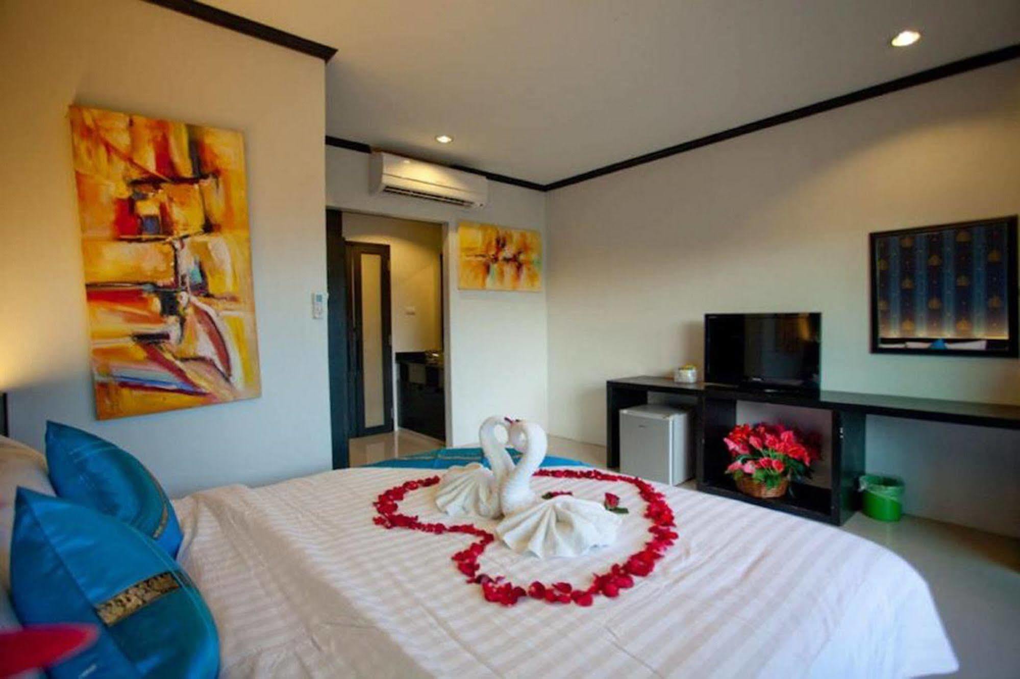 Kata Green Beach Hotel