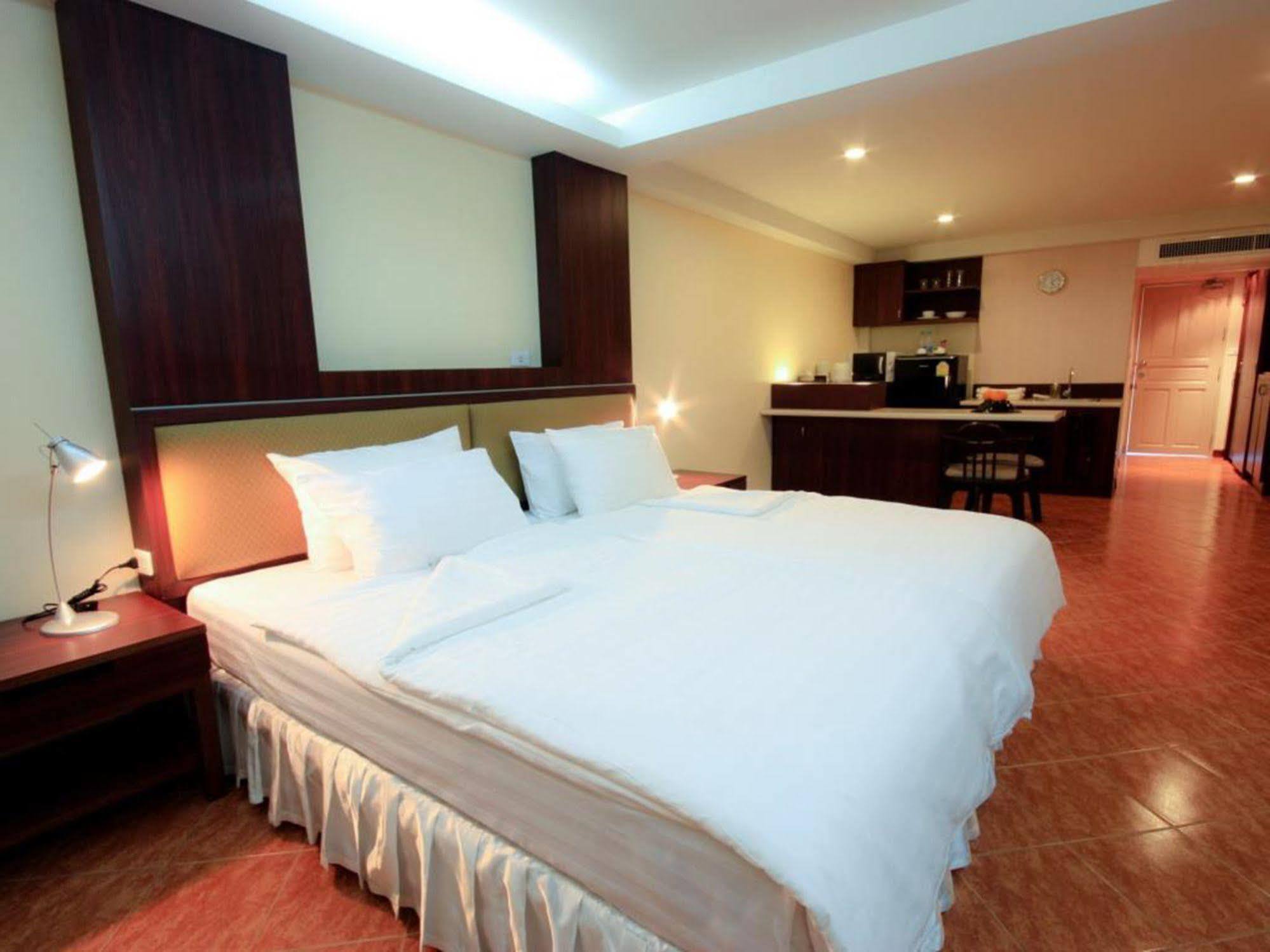 Apartment Sea View Kamala Beach