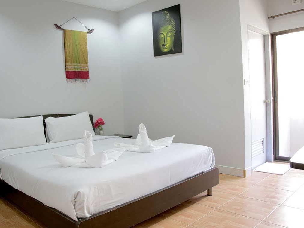 Mango Hotel