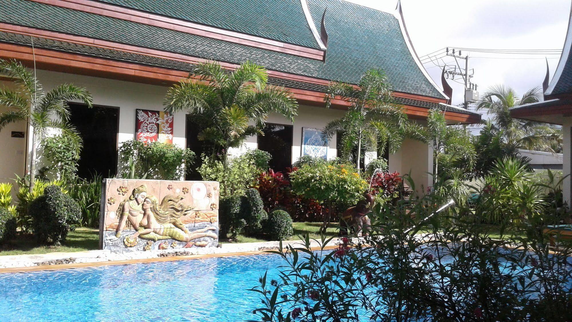 Villa Angelica Bed And Breakfast In Phuket Acomodação com café da manhã  Phuket
