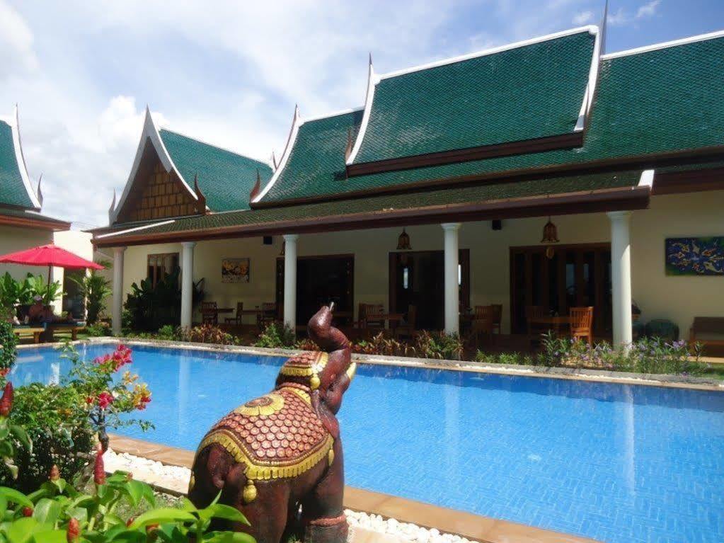 Acomodação com café da manhã  Villa Angelica Bed And Breakfast In Phuket Phuket