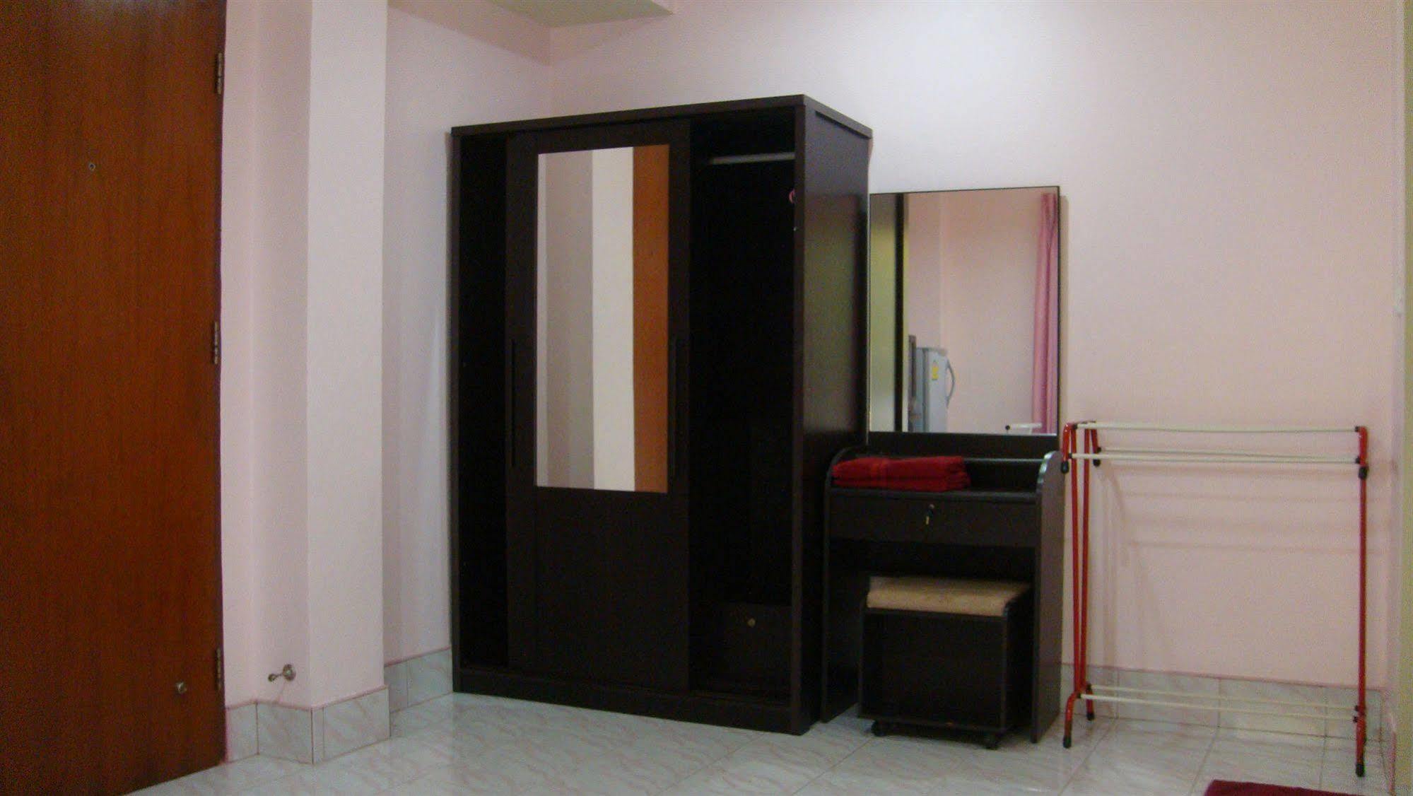 Candy House Guest house Patong