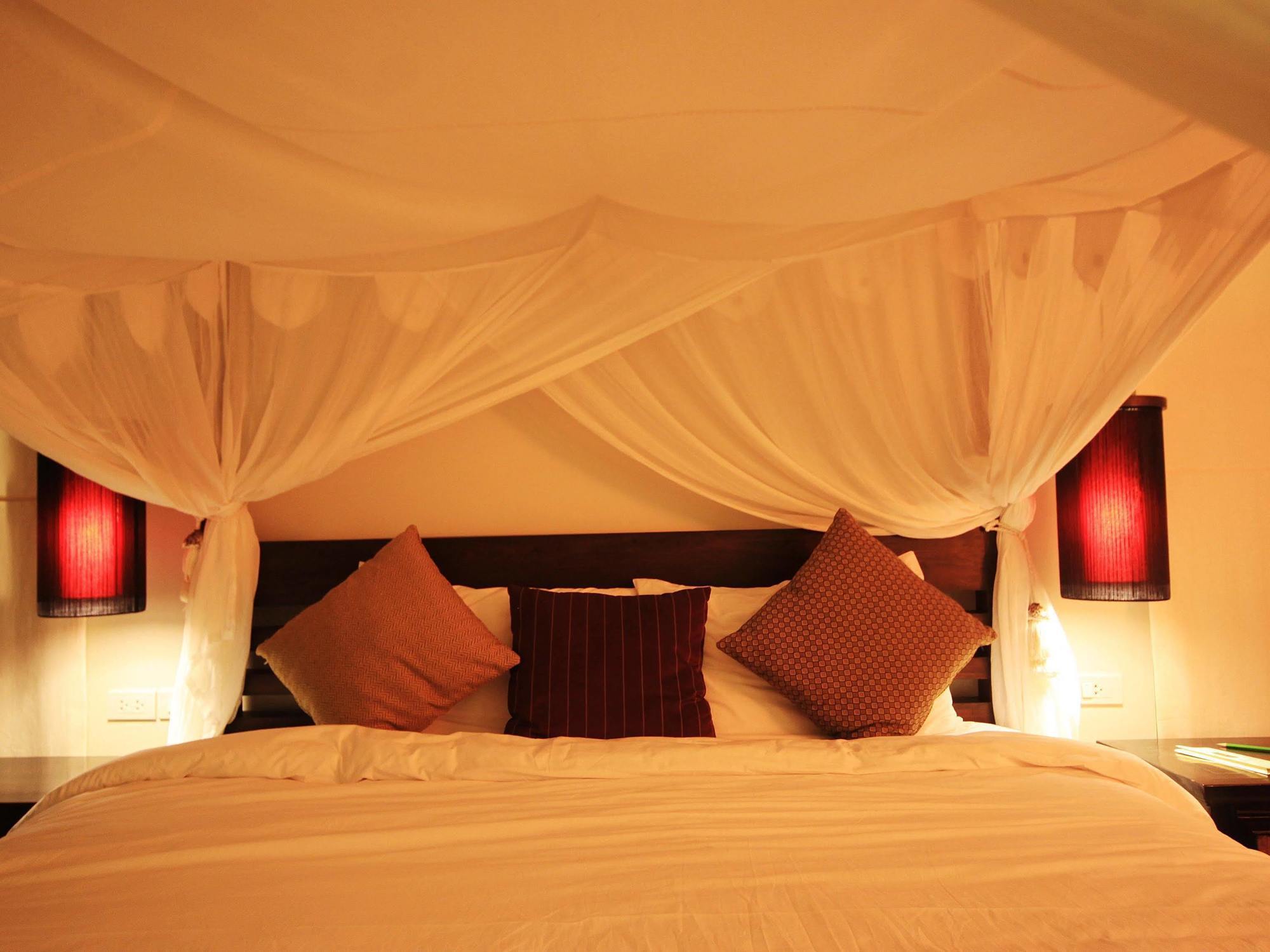 Villa Two Oriental Style Layan Phuket