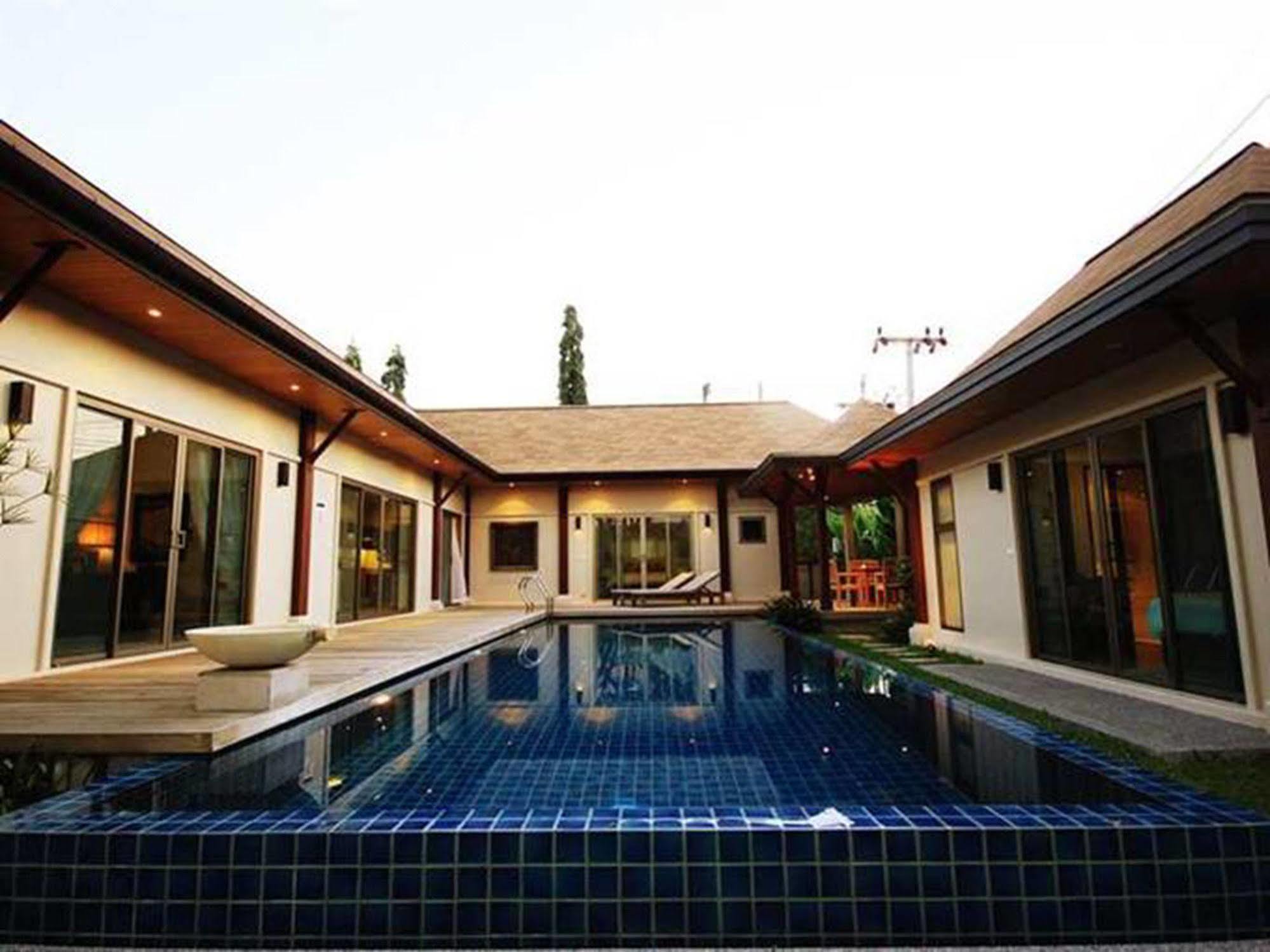 Two Oriental Style Layan Villa Phuket