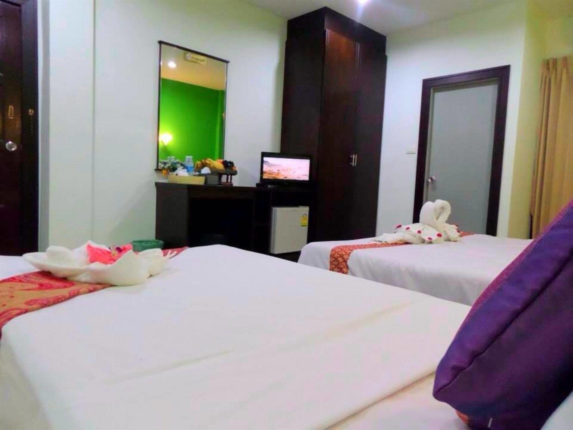 Guest house Thana 2*