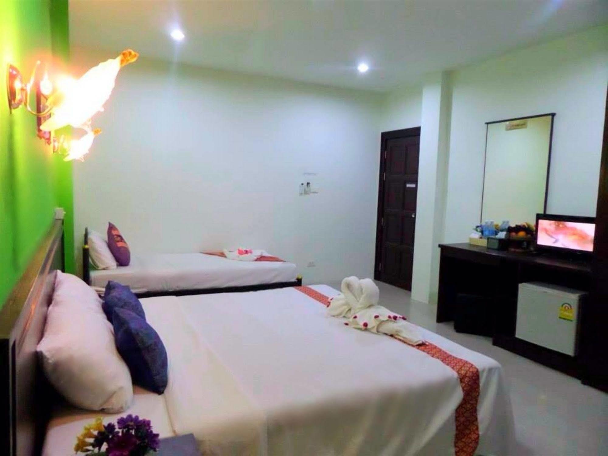 Thana Guest house Patong