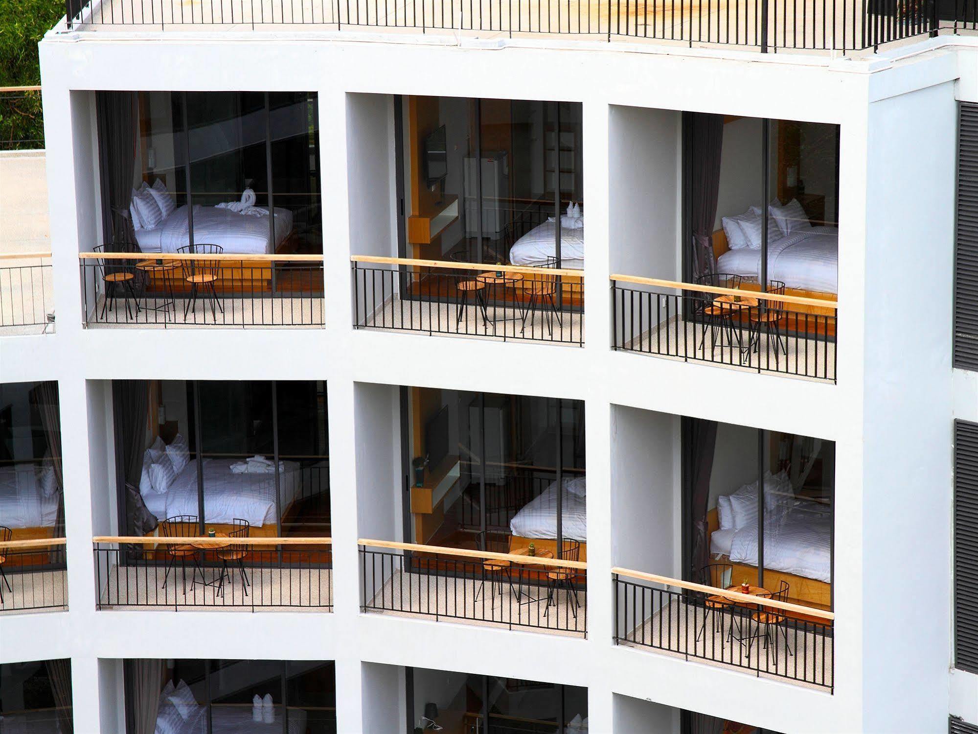 By Phuket Group Apartment *
