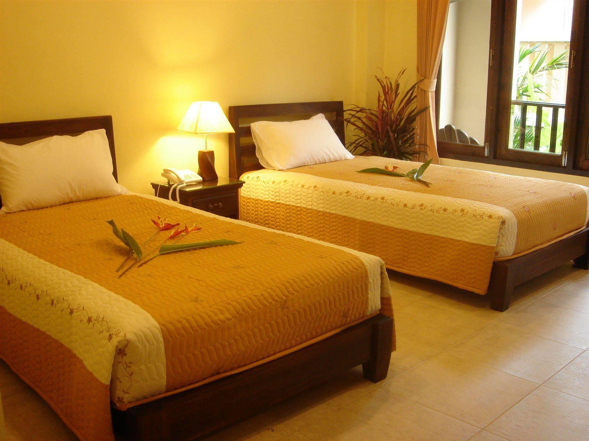 Hotel Andaman House Sha 3*