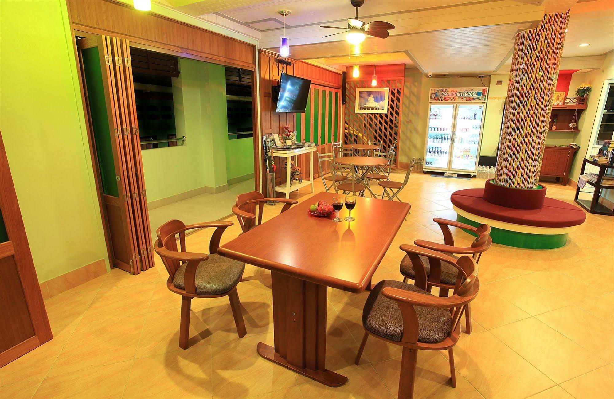 Baan Halle Hallo Apartment