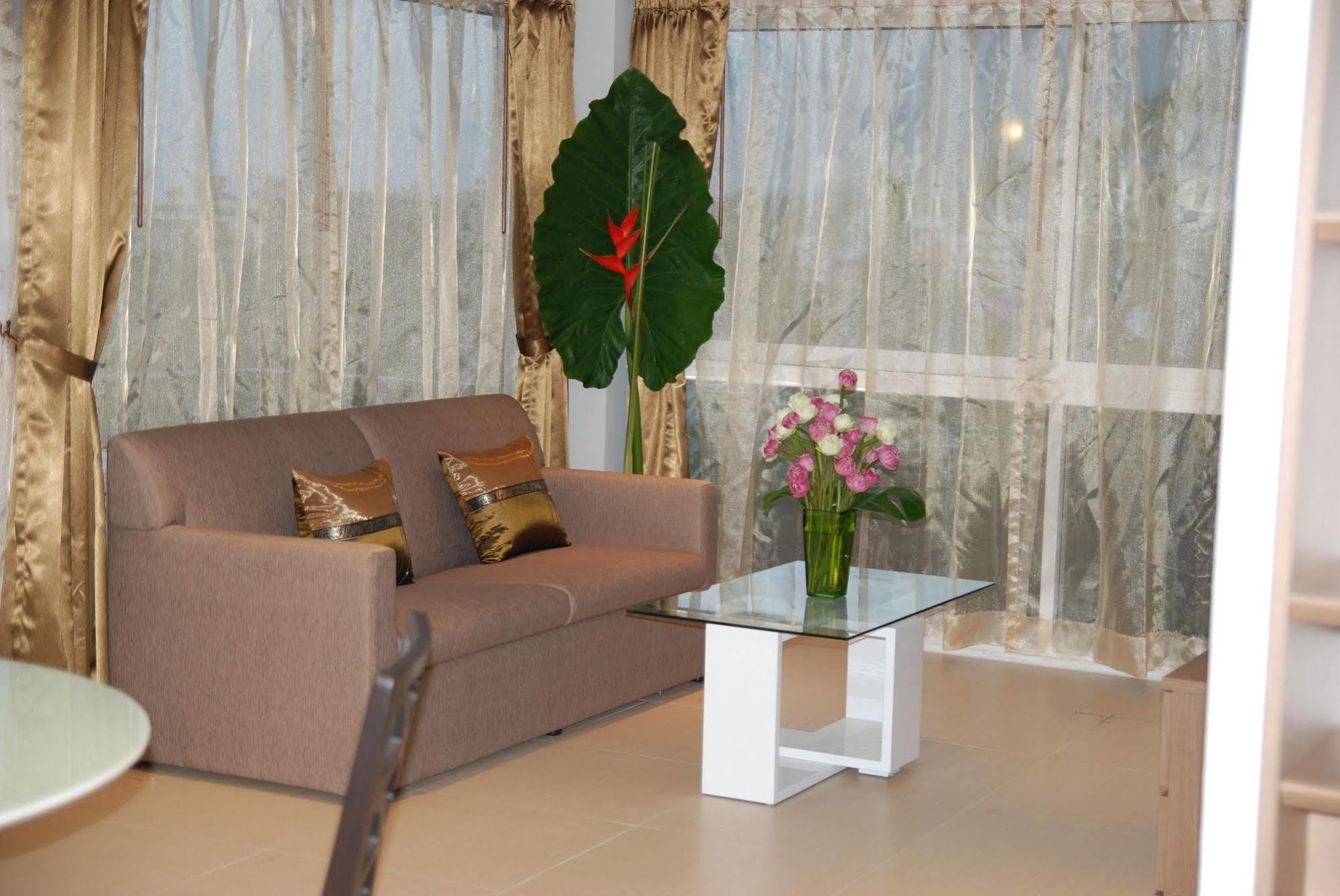 Aparthotel I Am 3*