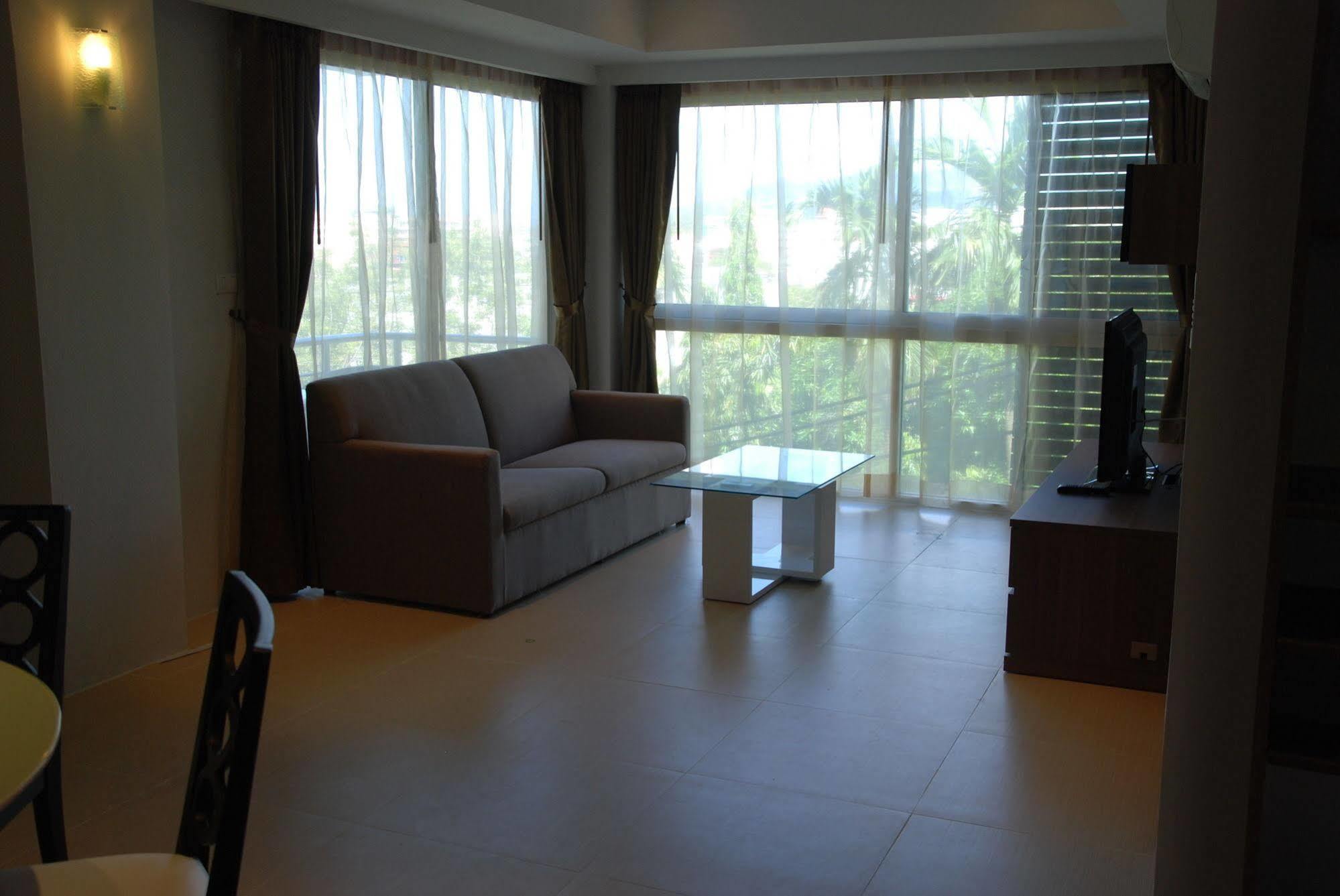 I Am Aparthotel Patong