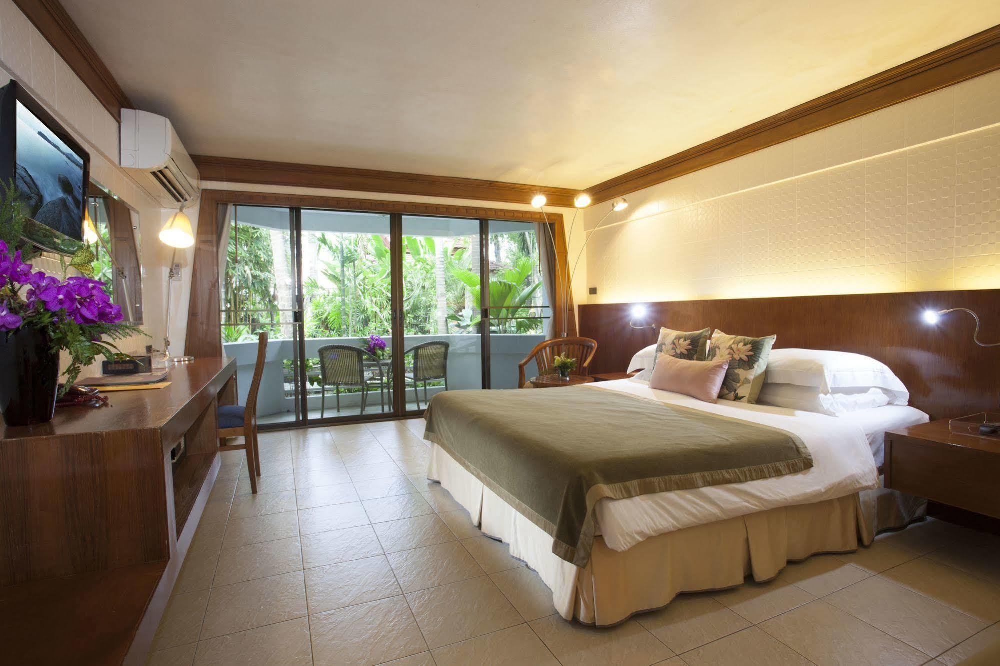Safari - Sha Extra 3*