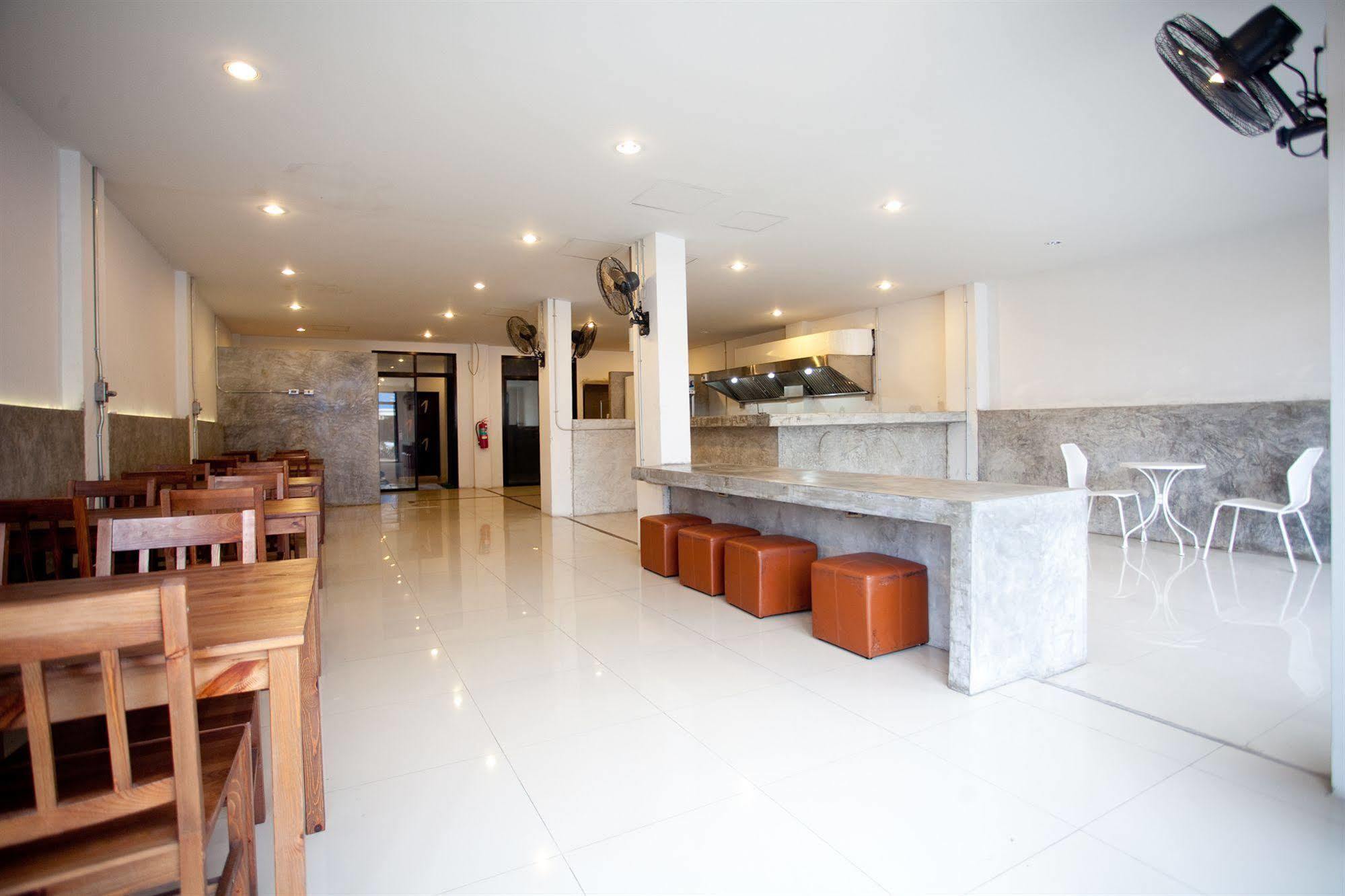 Hotel Patong By Icheck Phuket