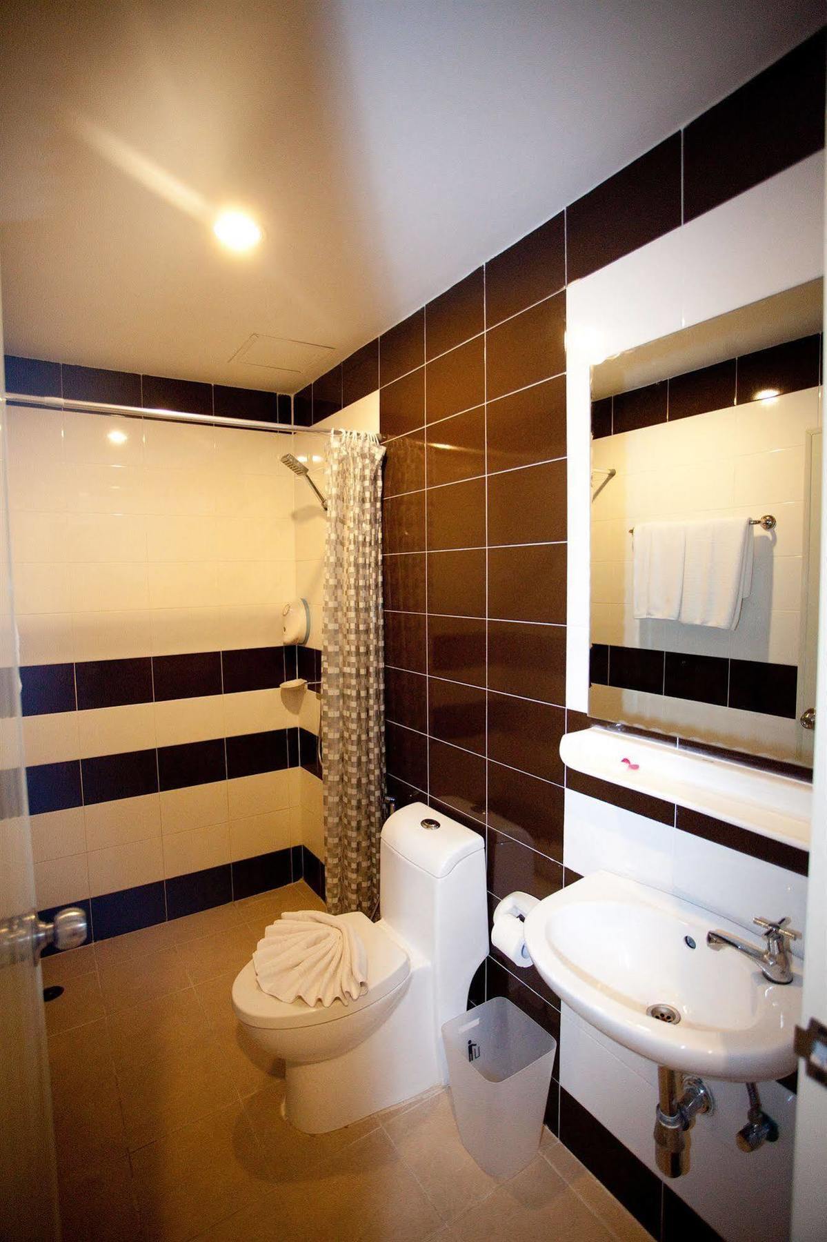 Hotel Patong By Icheck 3*
