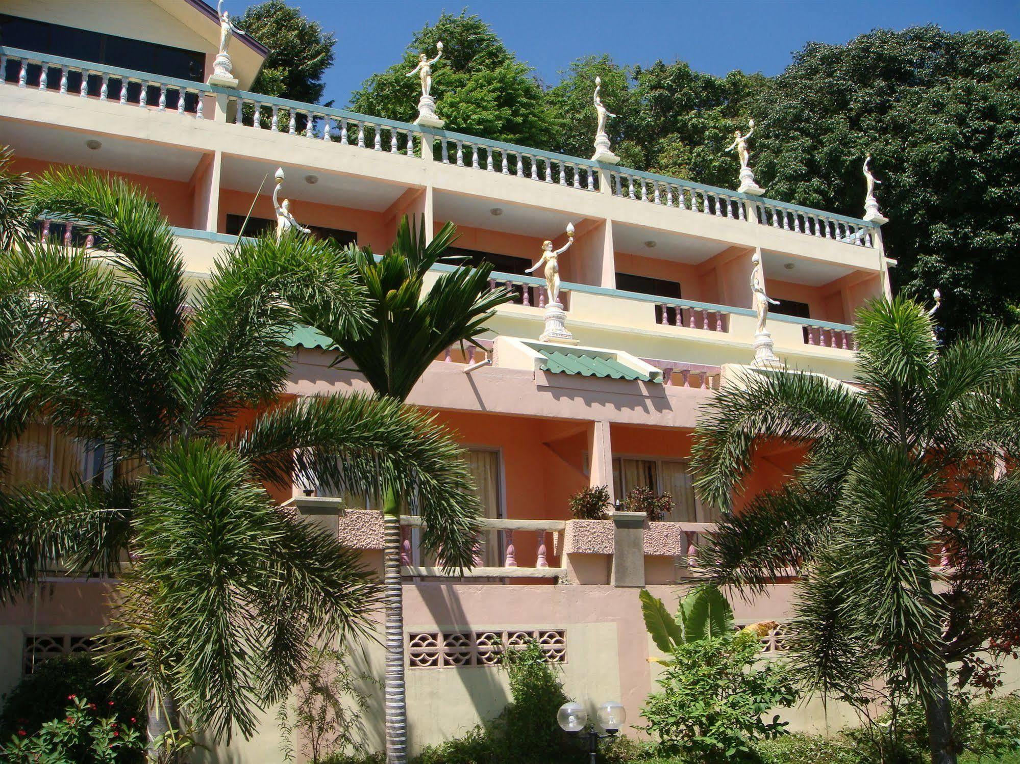 Baan Hill Phuket Resort