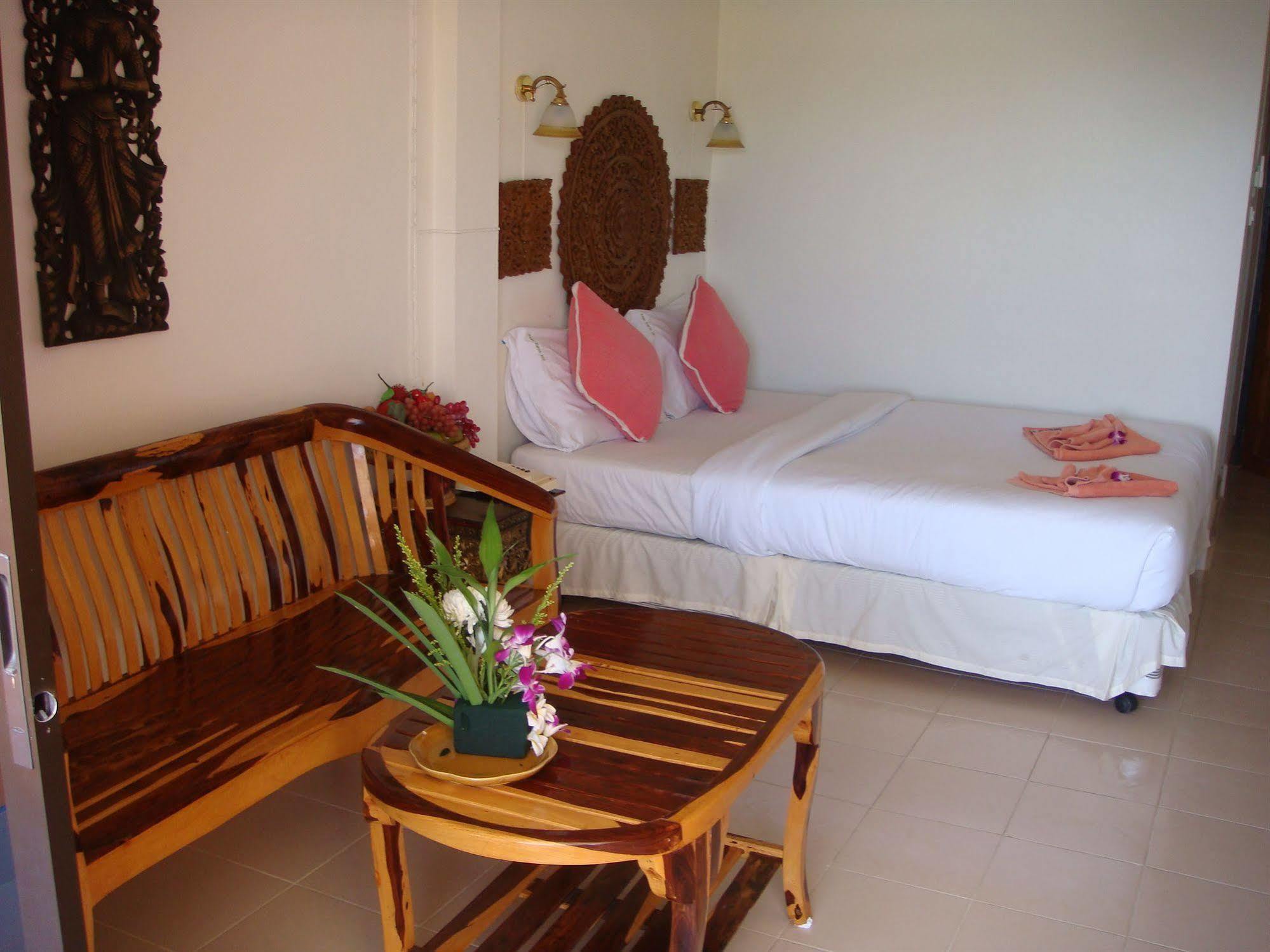 Resort Baan Hill Phuket 3*