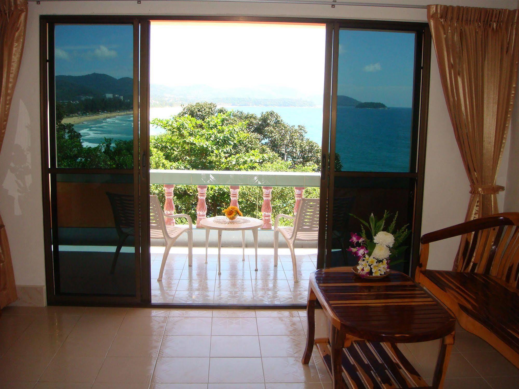 Baan Hill Phuket 3* Karon
