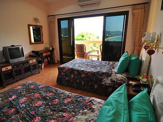 Baan Hill Phuket 3*