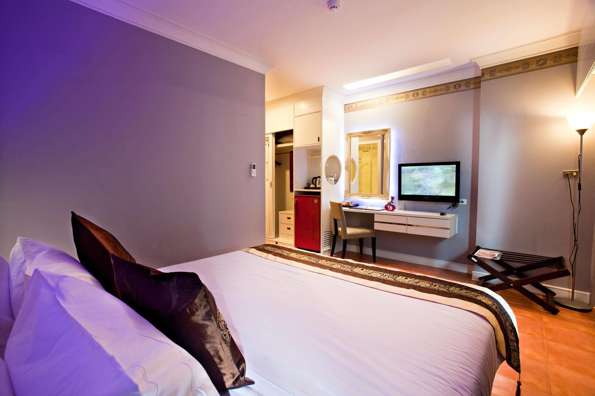 Hotel C & N - Sha Extra 3*