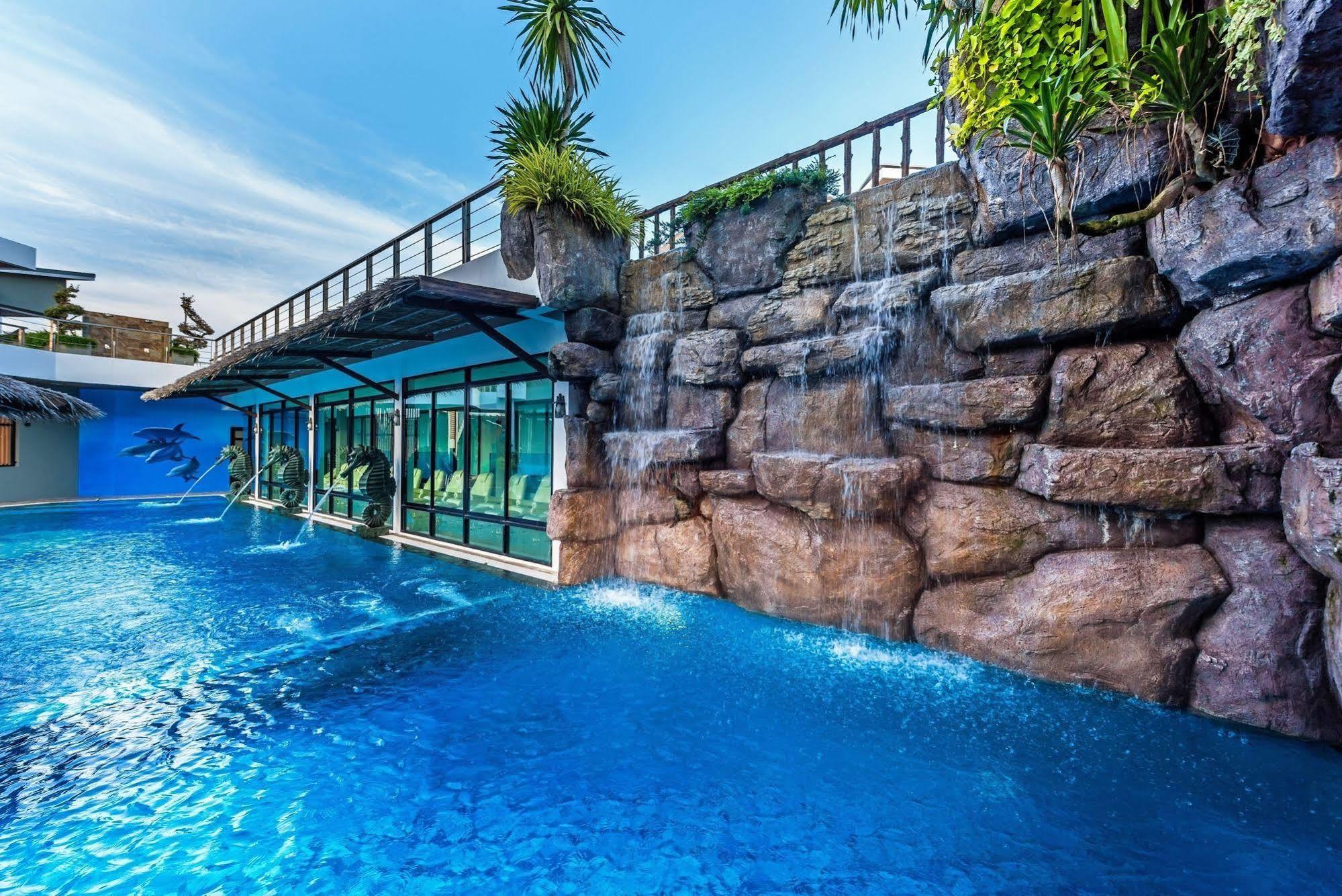 Aparthotel Chalong Miracle Lakeview Phuket