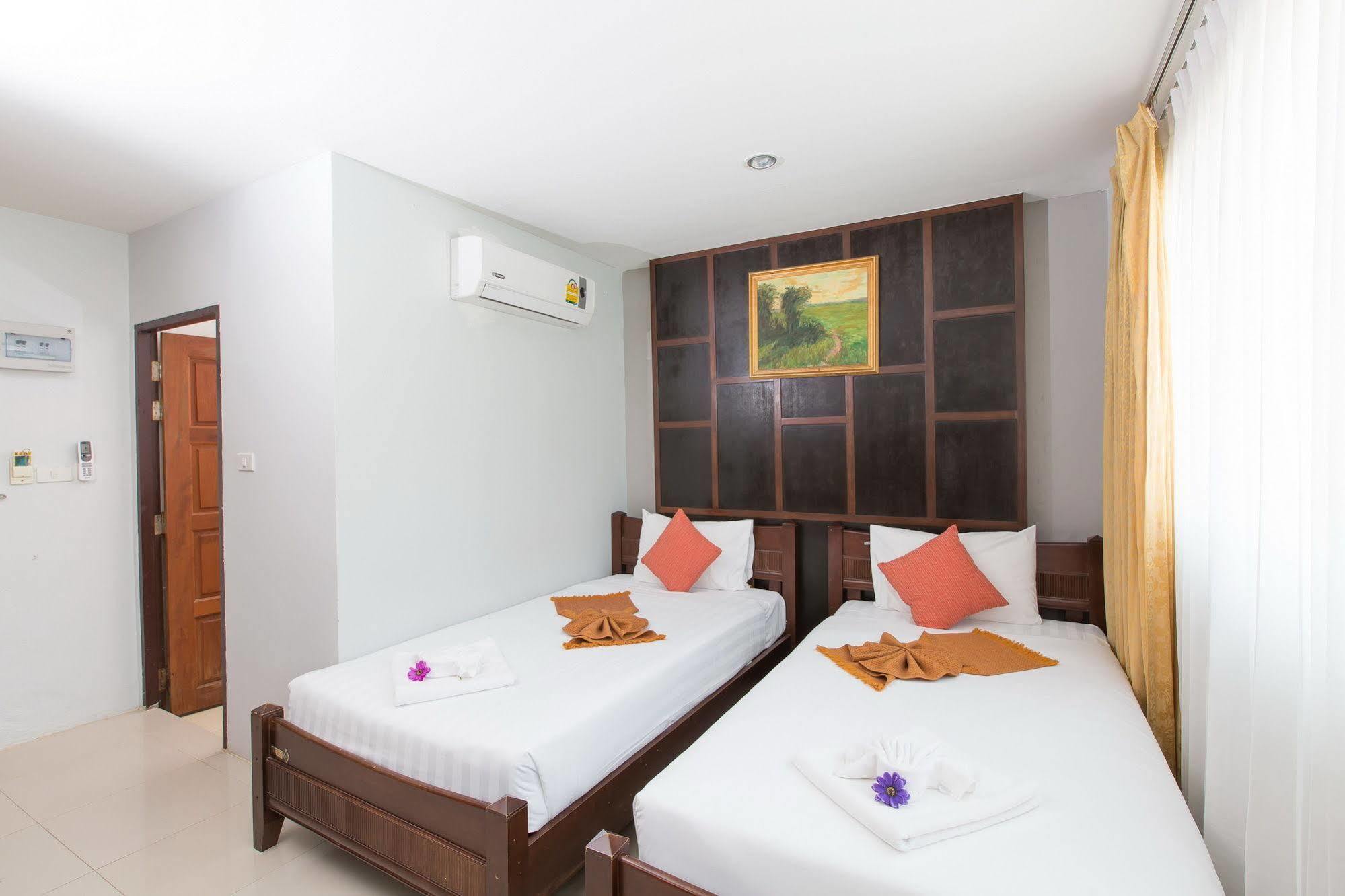 Hotel Time Out Beachfront Patong