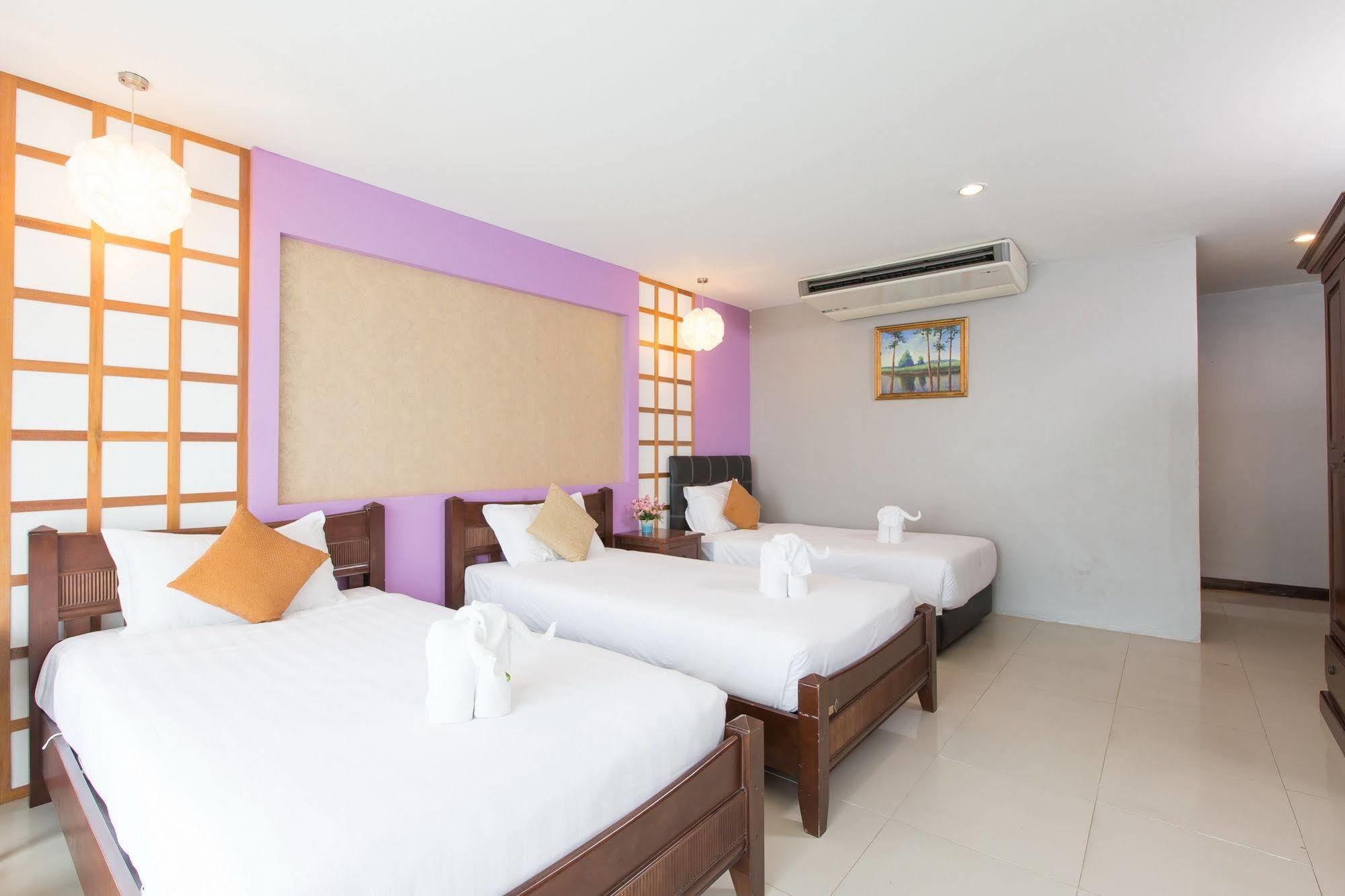Hotel Time Out Beachfront 3*