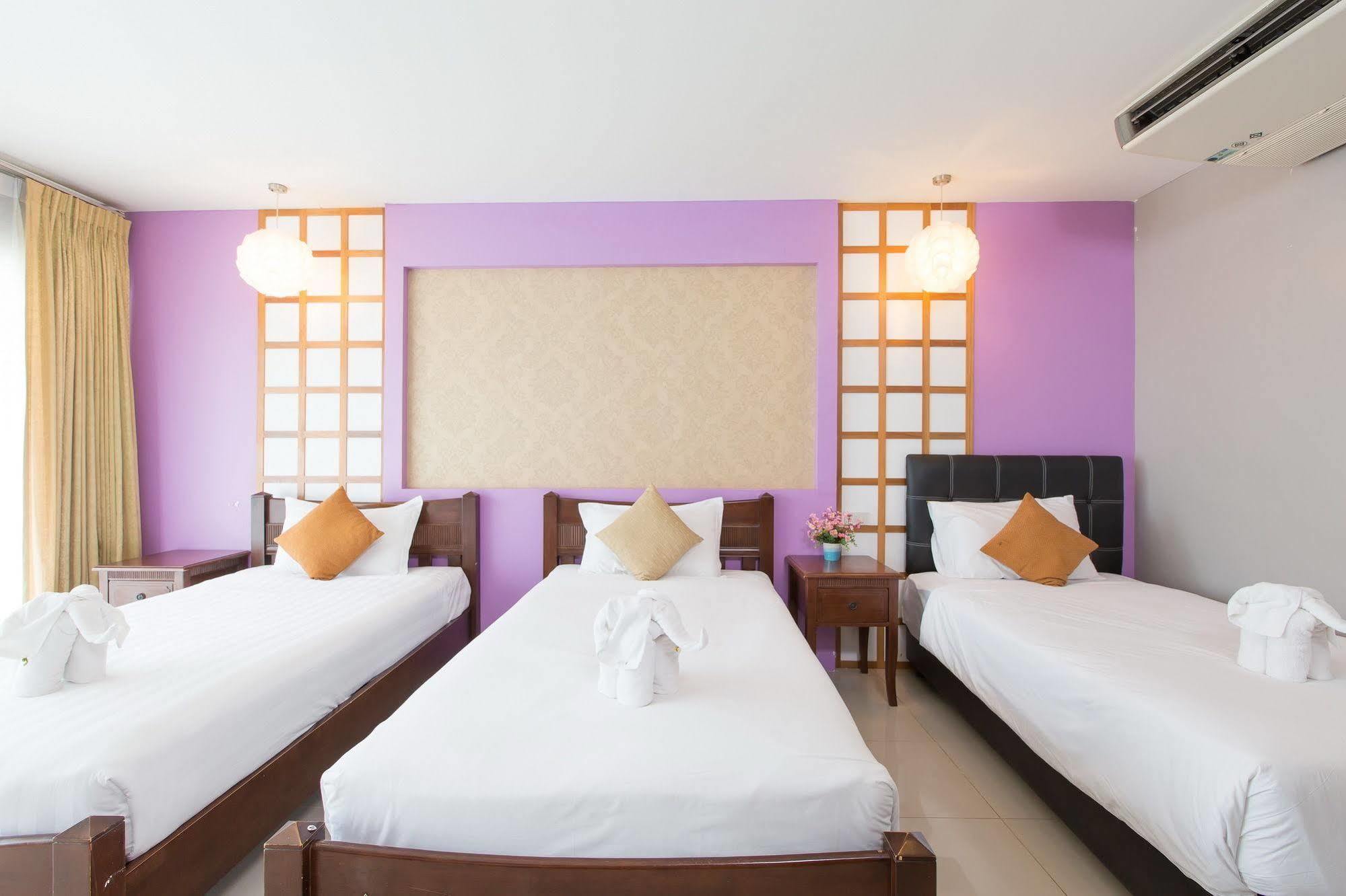 Time Out Beachfront Hotel Patong