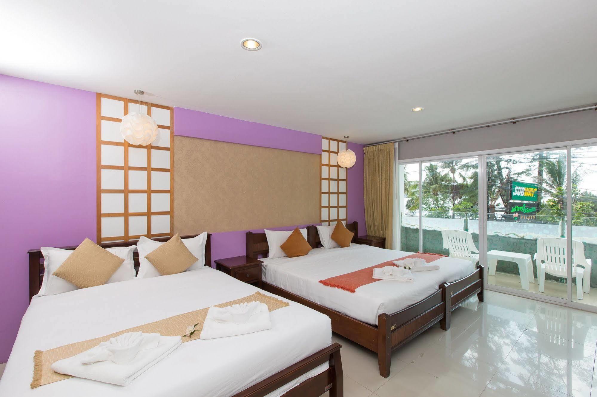Time Out Beachfront 3*