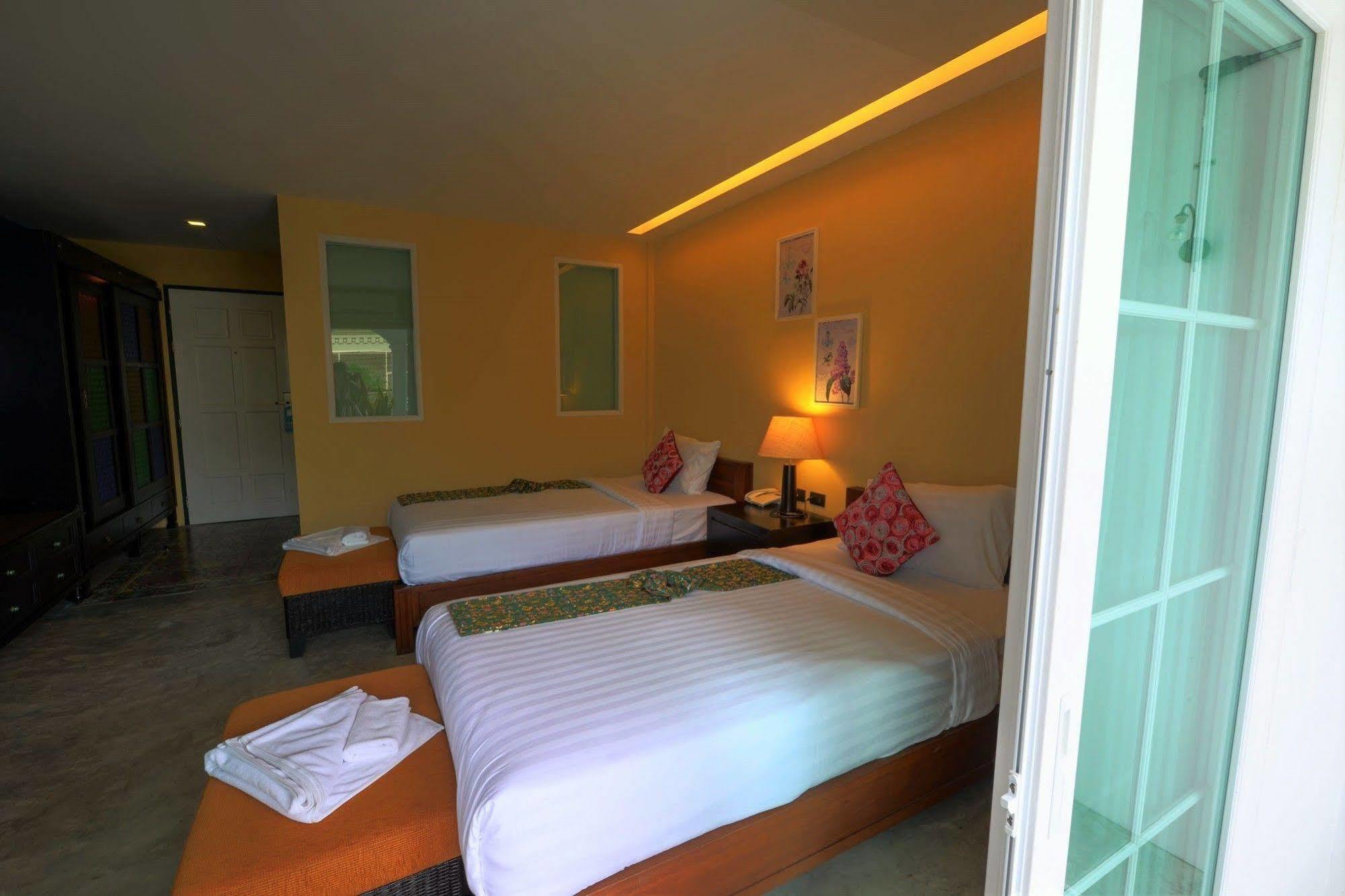 Hotel Baan Phuanda 3*