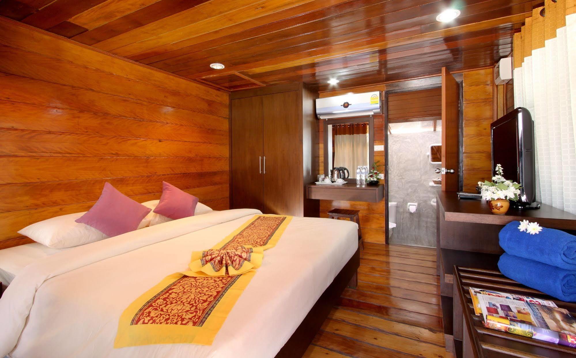 Phuket Siray Hut Resort