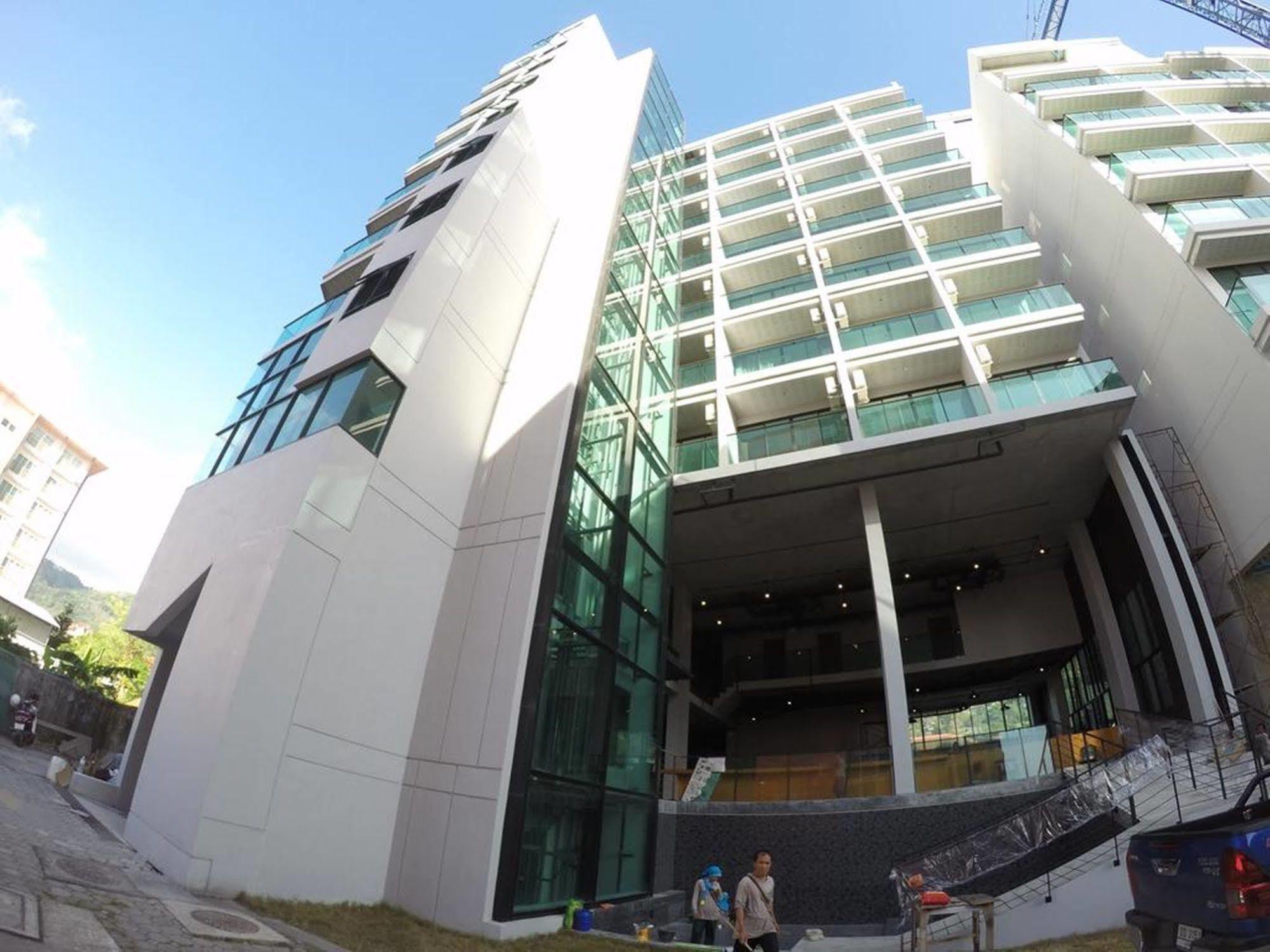Hotel Phoenix Grand 4*