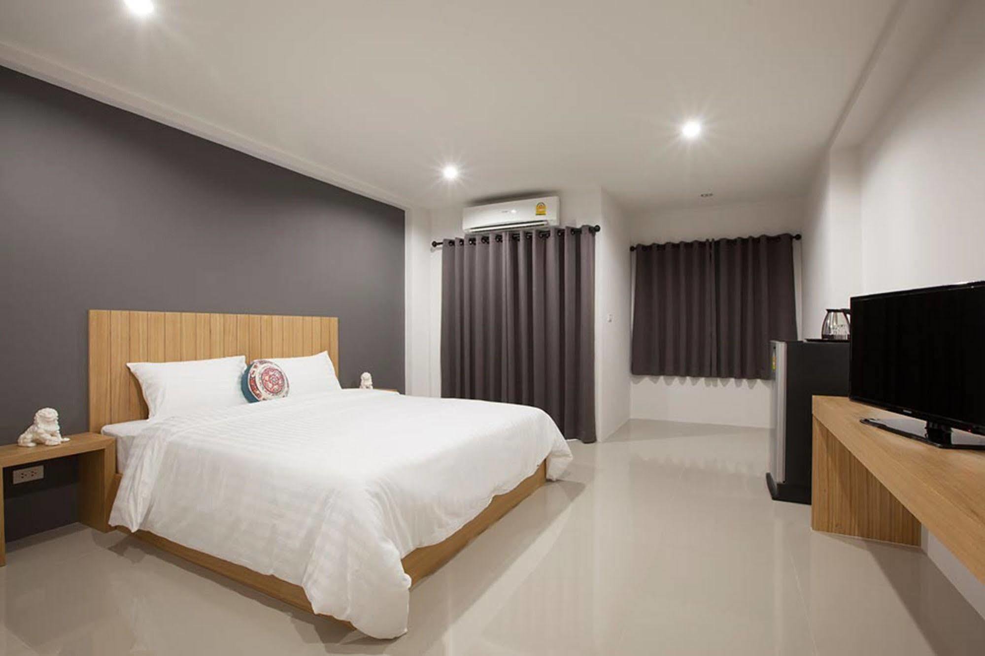 Hotel Pixel Phuket Airport 3*