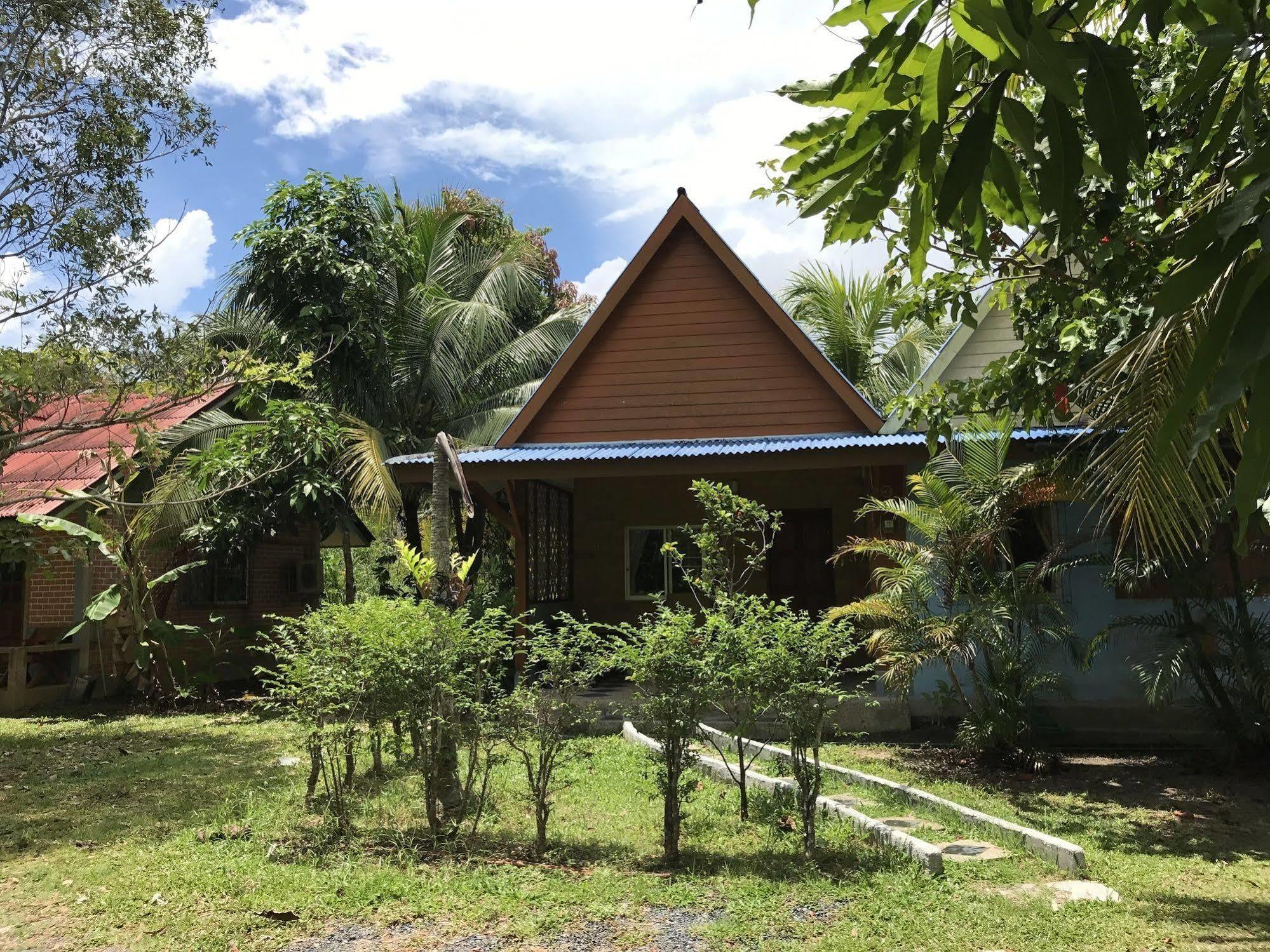 Guest house Coconut Nai Yang